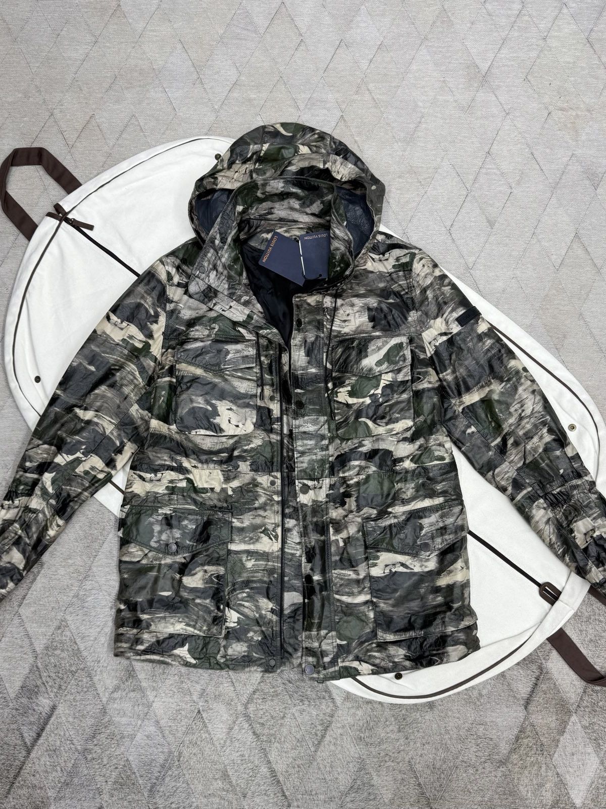 Louis Vuitton Louis Vuitton Camouflage Leather Jacket Size 46 Size US S / EU 44-46 / 1 - 1 Thumbnail
