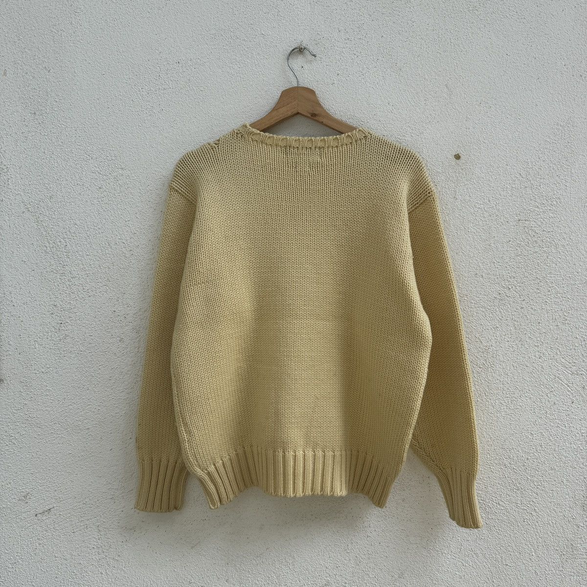 Polo Ralph Lauren Polo Ralph Lauren 90's Heavy Wool Crest Logo Ivory Knit Size US M / EU 48-50 / 2 - 11 Thumbnail