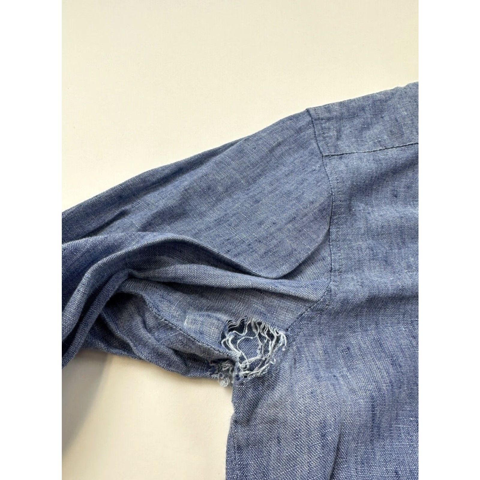 Vintage VINTAGE Western Shirt Men XL Chambray 50’s 60’s Distressed Pearl Snap Blue Long Sleeve Button-Up Unbranded Mens XL Size US XL / EU 56 / 4 - 3 Thumbnail