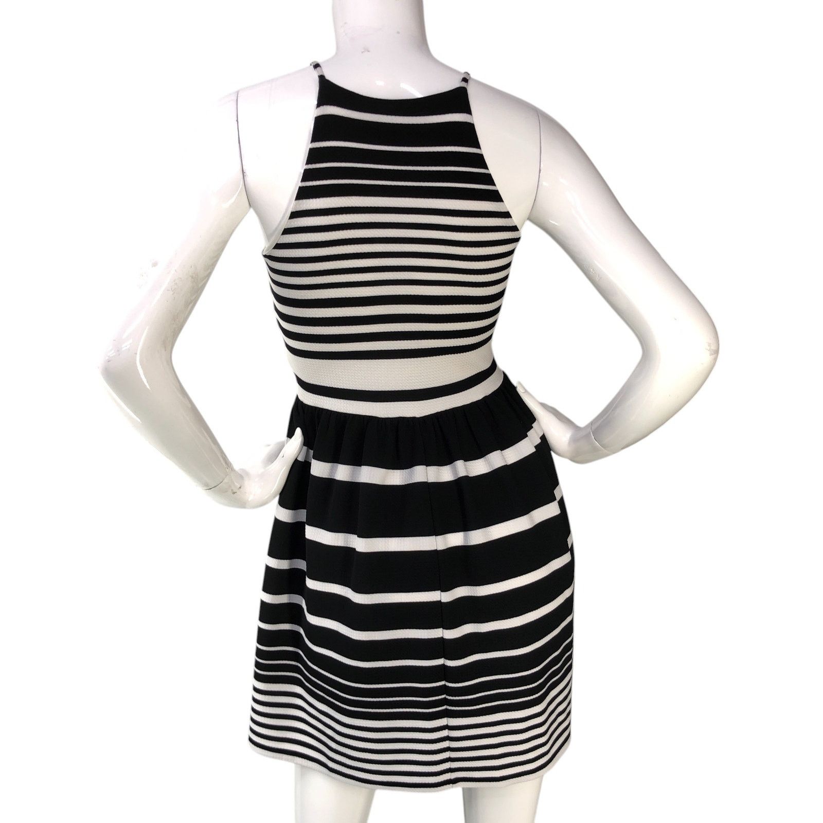 Saks Fifth Avenue Red Saks Fifth Avenue Size S Dress Halter Fit Flare Striped Size S / US 4 / IT 40 - 7 Thumbnail