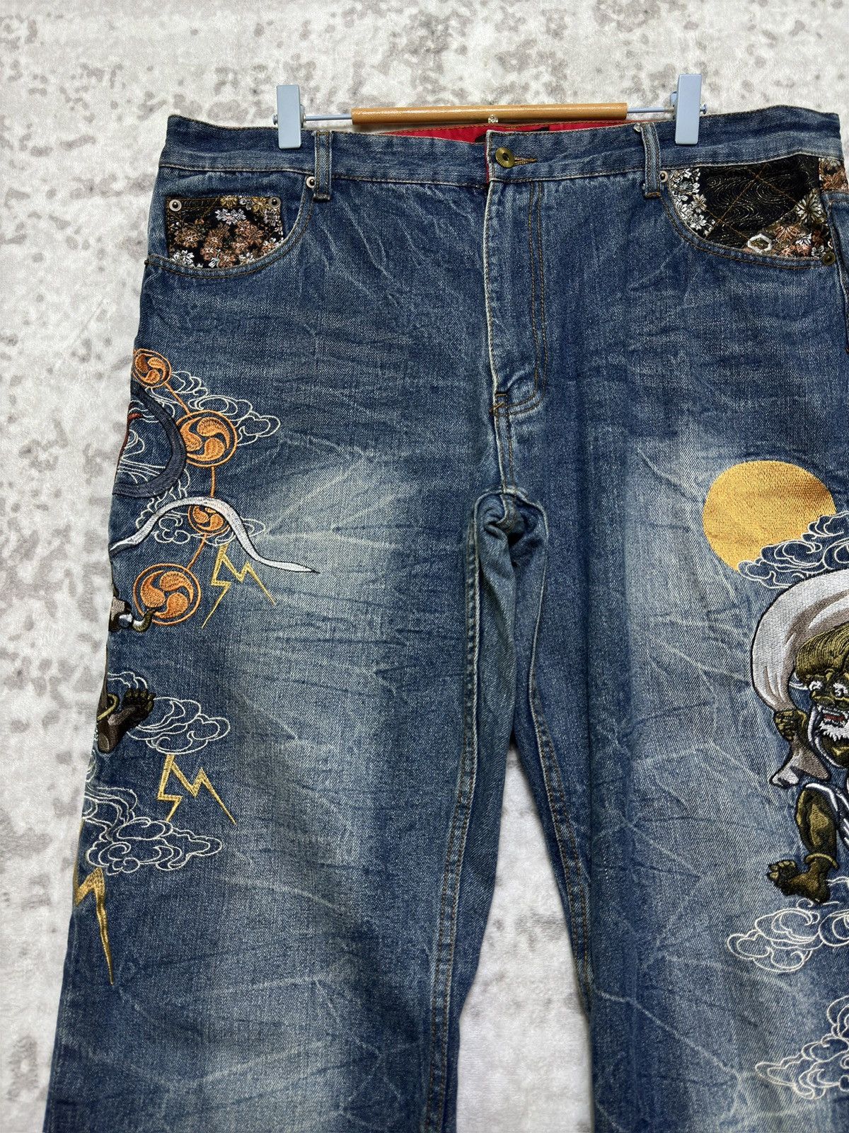 Japanese Brand Fugutaiten Y2K Japanese Embroidered Denim Fujin Raijin Size US 38 / EU 54 - 4 Thumbnail