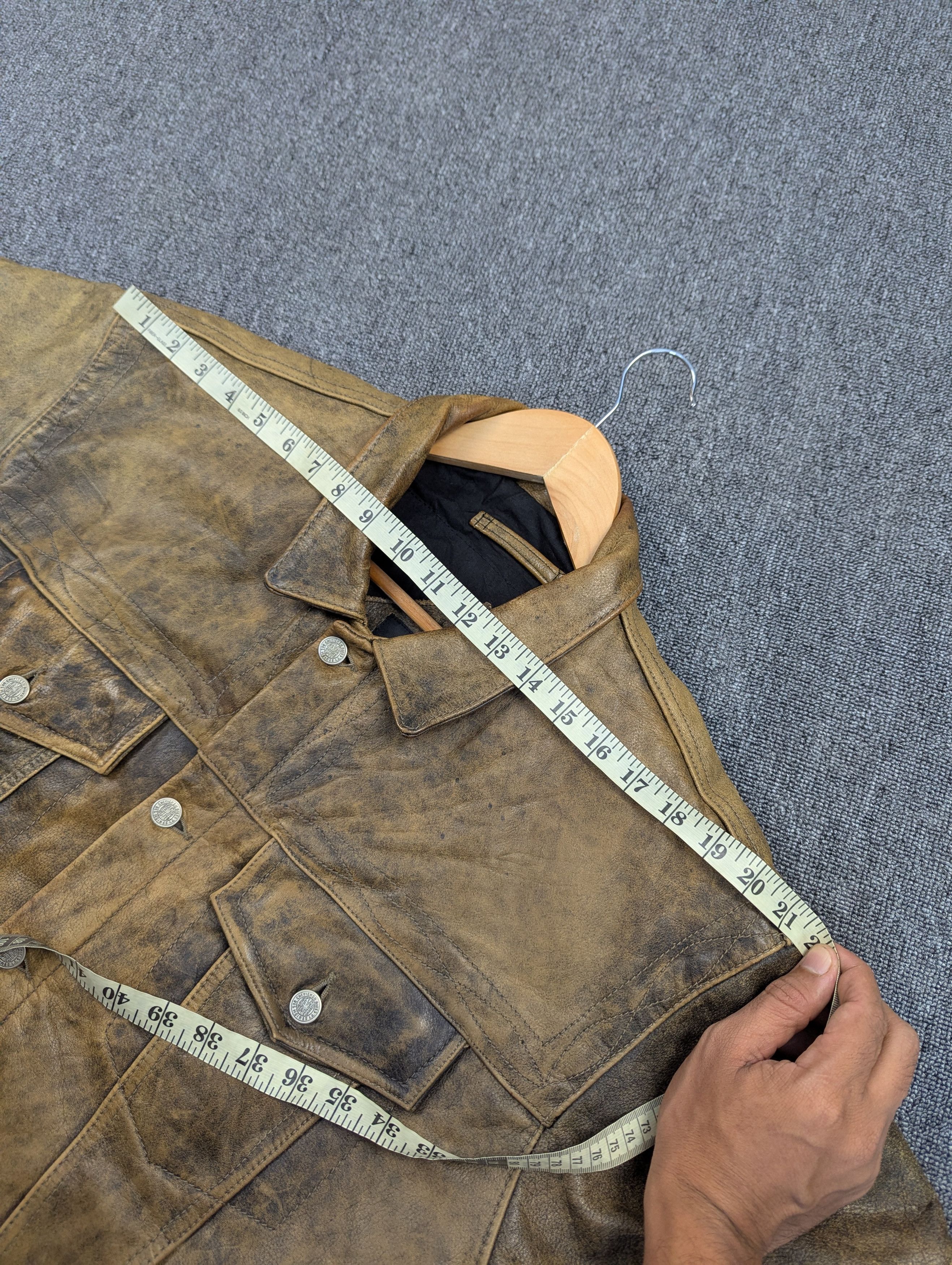 Chevignon Vintage 80s W.R.D Chevignon Patina Distressed Leather Jacket Size US L / EU 52-54 / 3 - 19 Thumbnail