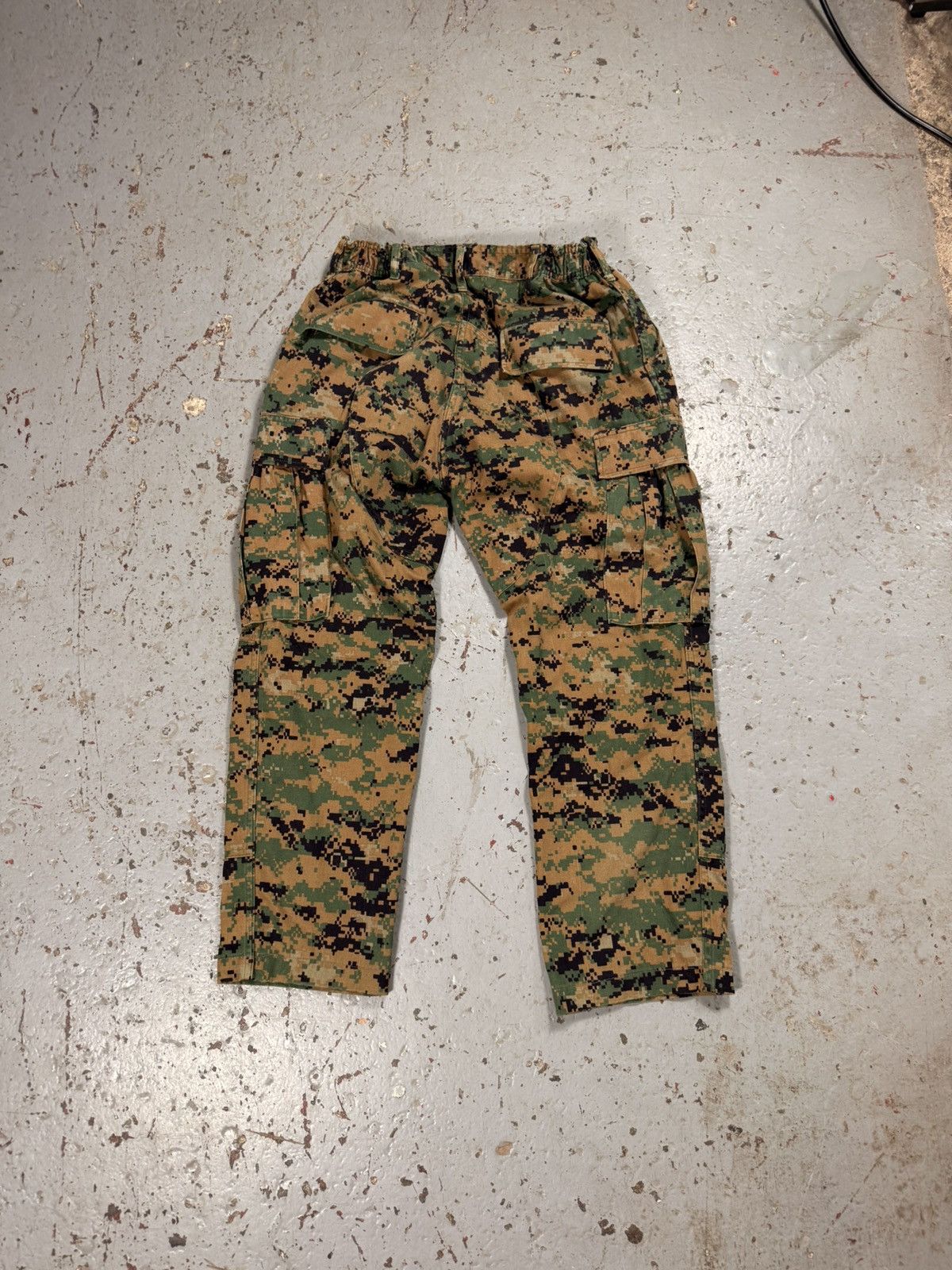 Other Vintage Digital Pixel Camo Cargo Miltisry Oants Size US 30 / EU 46 - 1 Thumbnail