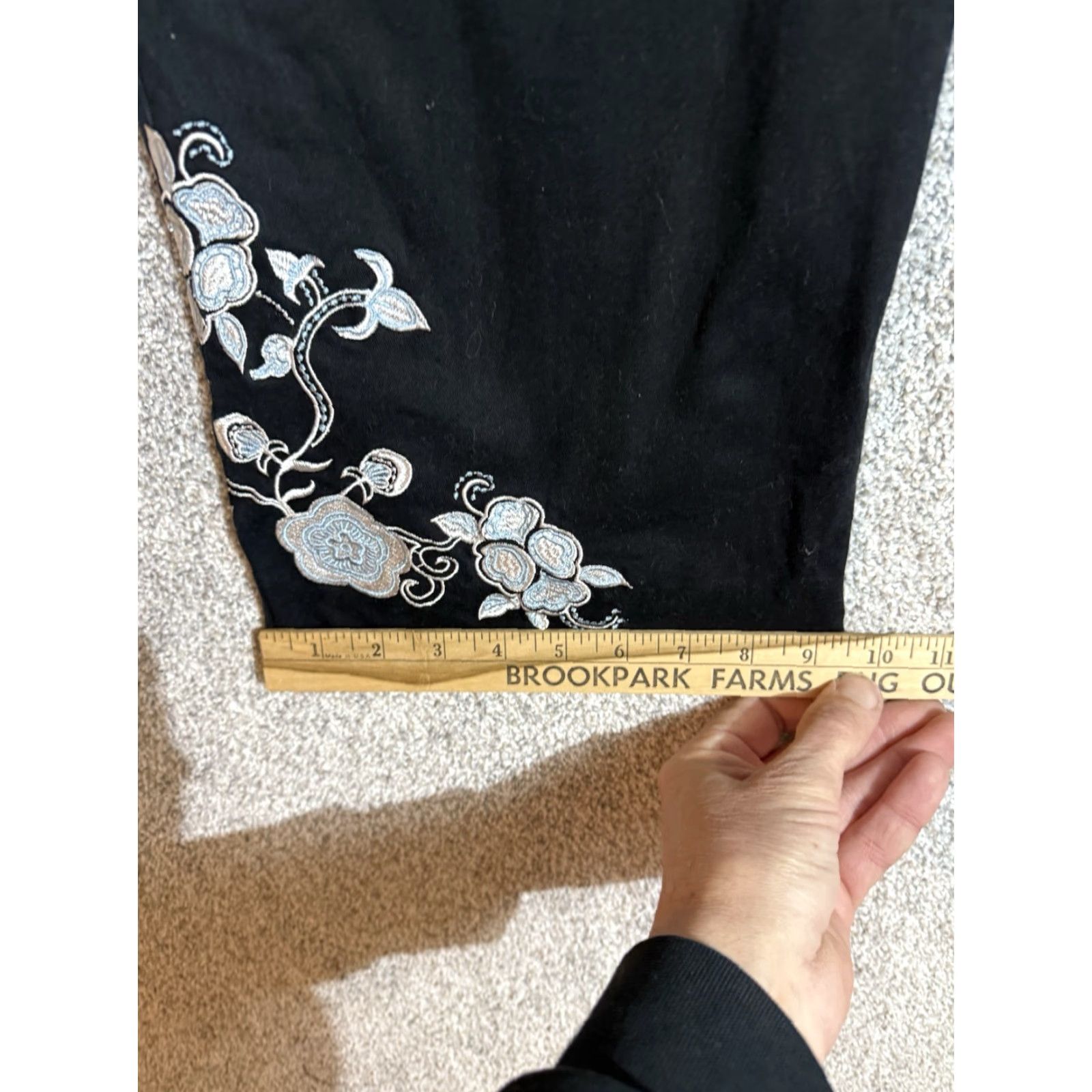 Geoffrey Beene VINTAGE Geoffrey Beene Capri Pants Women Size 16 Embroidered Floral Boho Casual Workwear Pant 90s 2000s Size 38" / US 16 / IT 52 - 5 Thumbnail