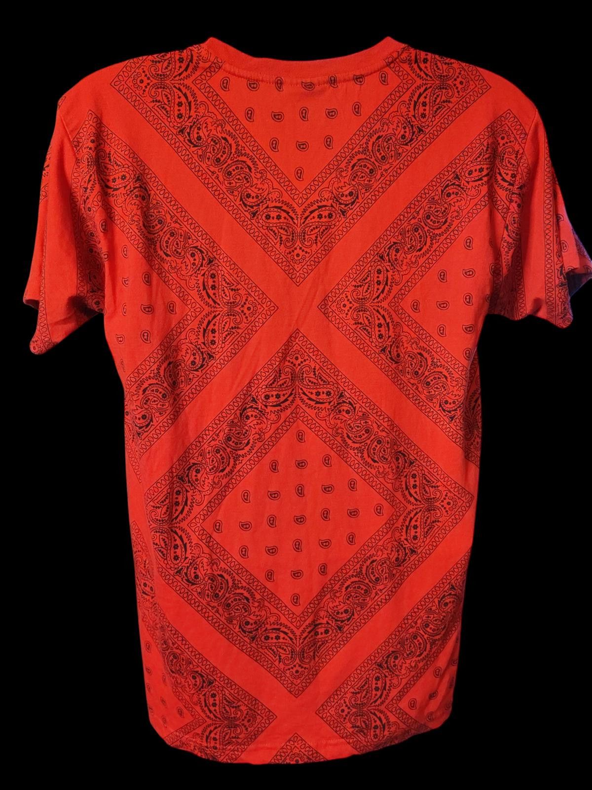 Other VICTORIOUS Men's Red Bandana Print Short Sleeve T-Shirt Size US M / EU 48-50 / 2 - 6 Thumbnail
