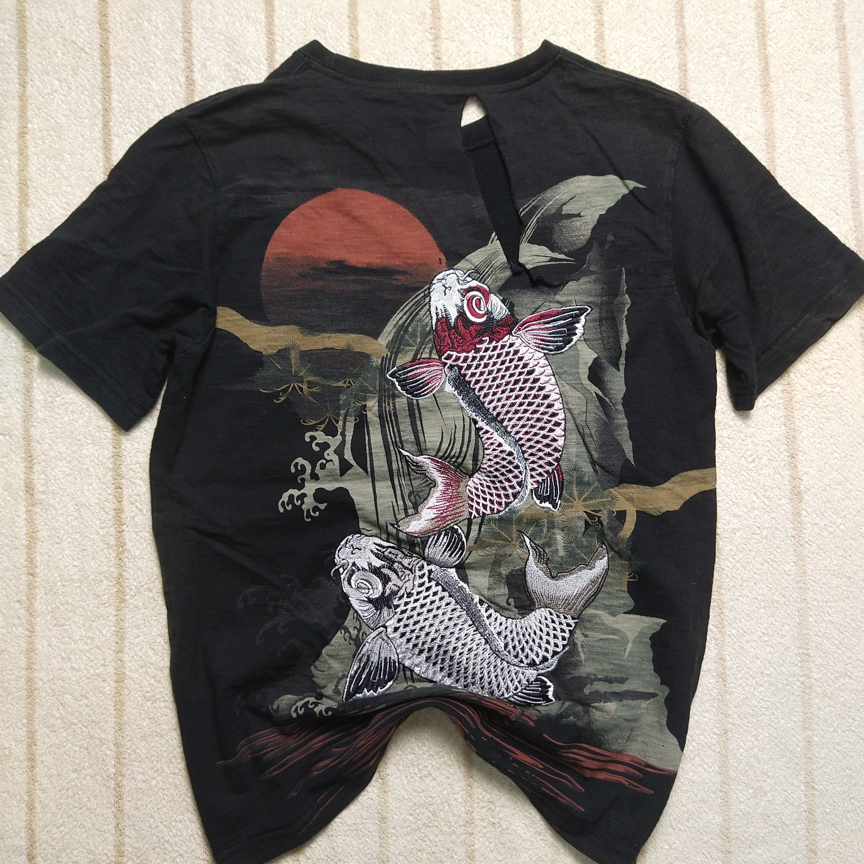 Japanese Brand × Vintage Distressed KOI fish Tee Size US M / EU 48-50 / 2 - 1 Thumbnail