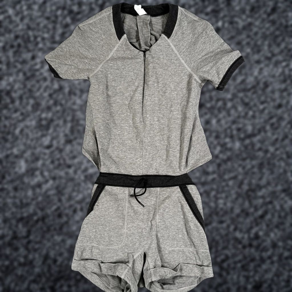 Vintage Ivivva Tennis Romper Womens 14 Gray Short Sleeve Zip One Piece Drawstring Waist Size 36" / US 14 / IT 50 - 1 Thumbnail