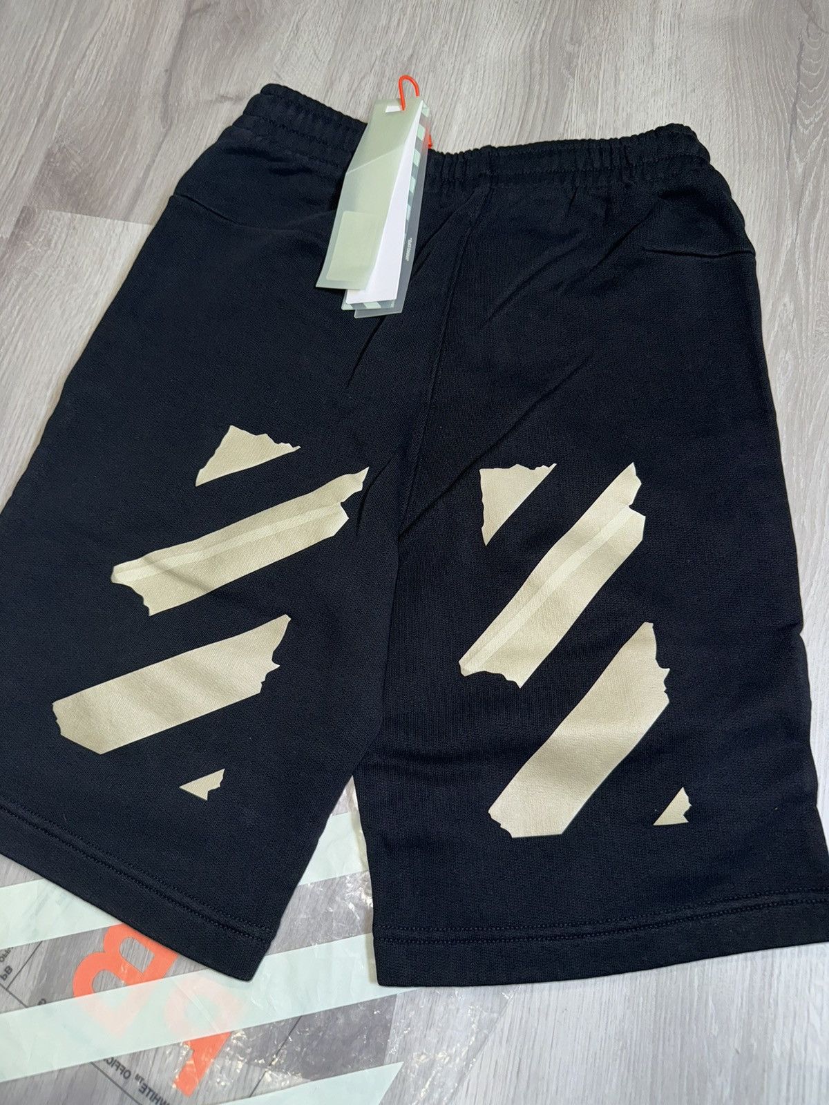 Off-White Off White Tape Arrow Sweatshorts Size US 28 / EU 44 - 6 Thumbnail