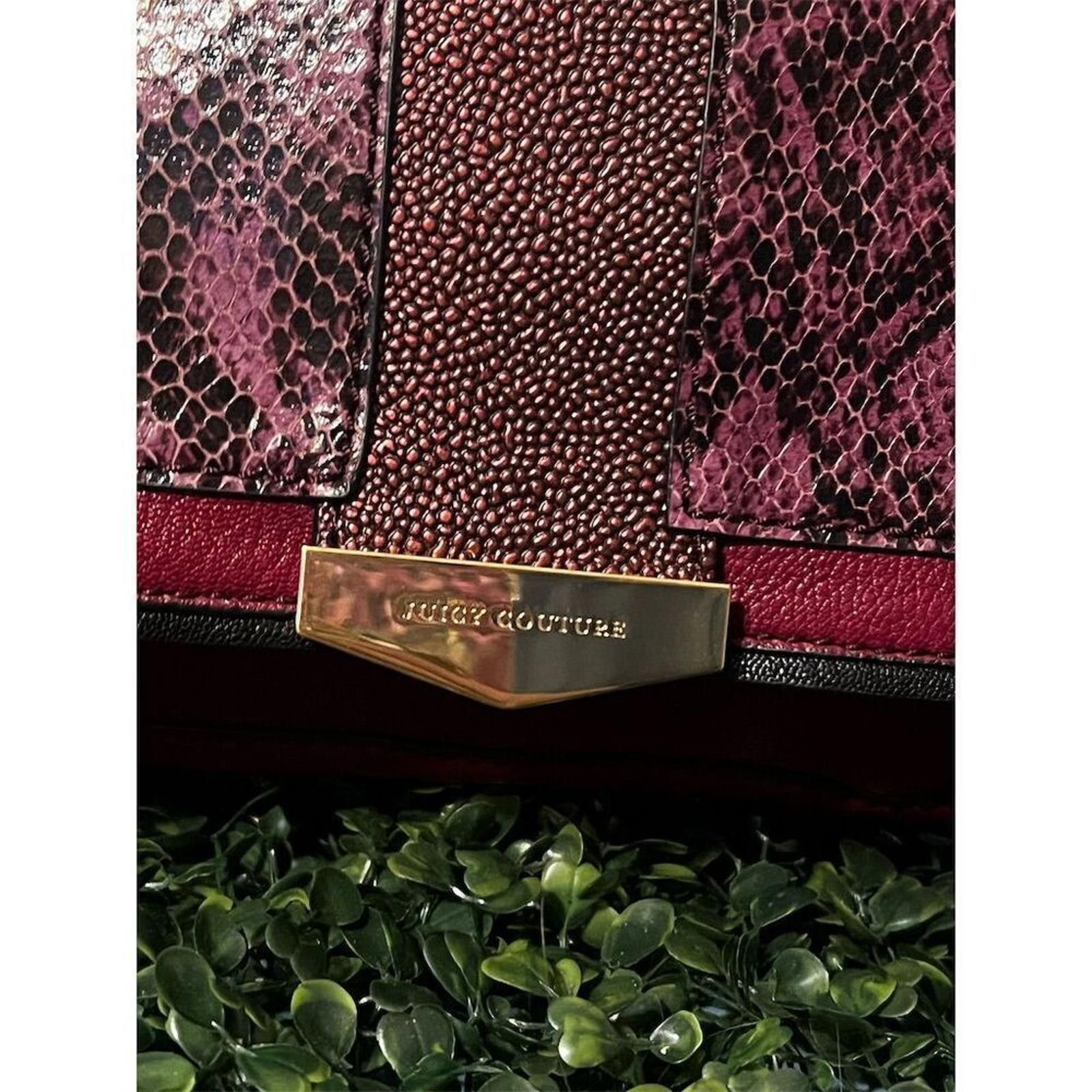 Juicy Couture Jeans Juicy Couture Y2K Wild Ones Patti Embossed Snake w/ dust bag Size ONE SIZE - 5 Thumbnail