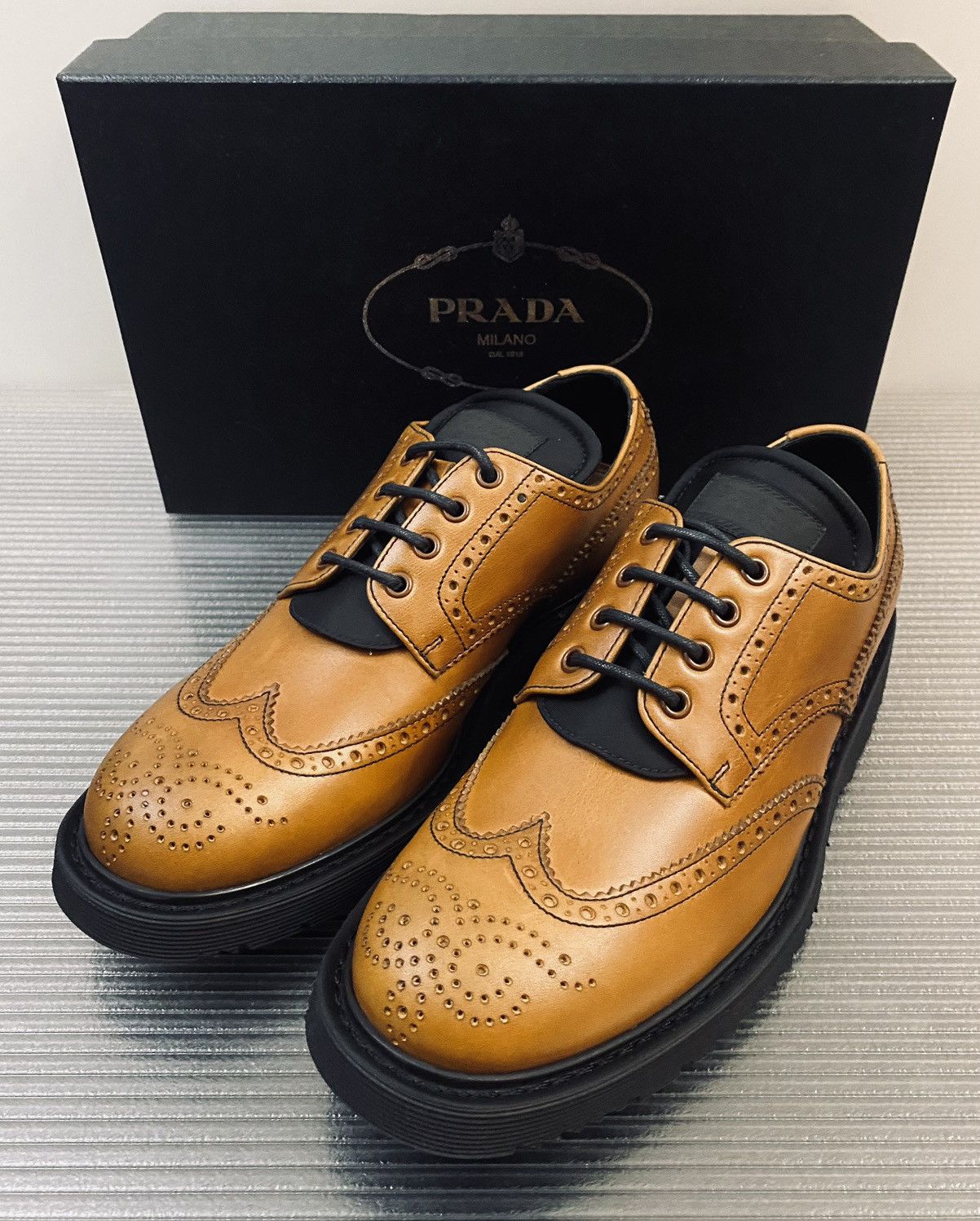 Prada Prada 🇮🇹 brown pull up comfort sole brogue 7 UK NEW Size US 8 / EU 41 - 1 Thumbnail