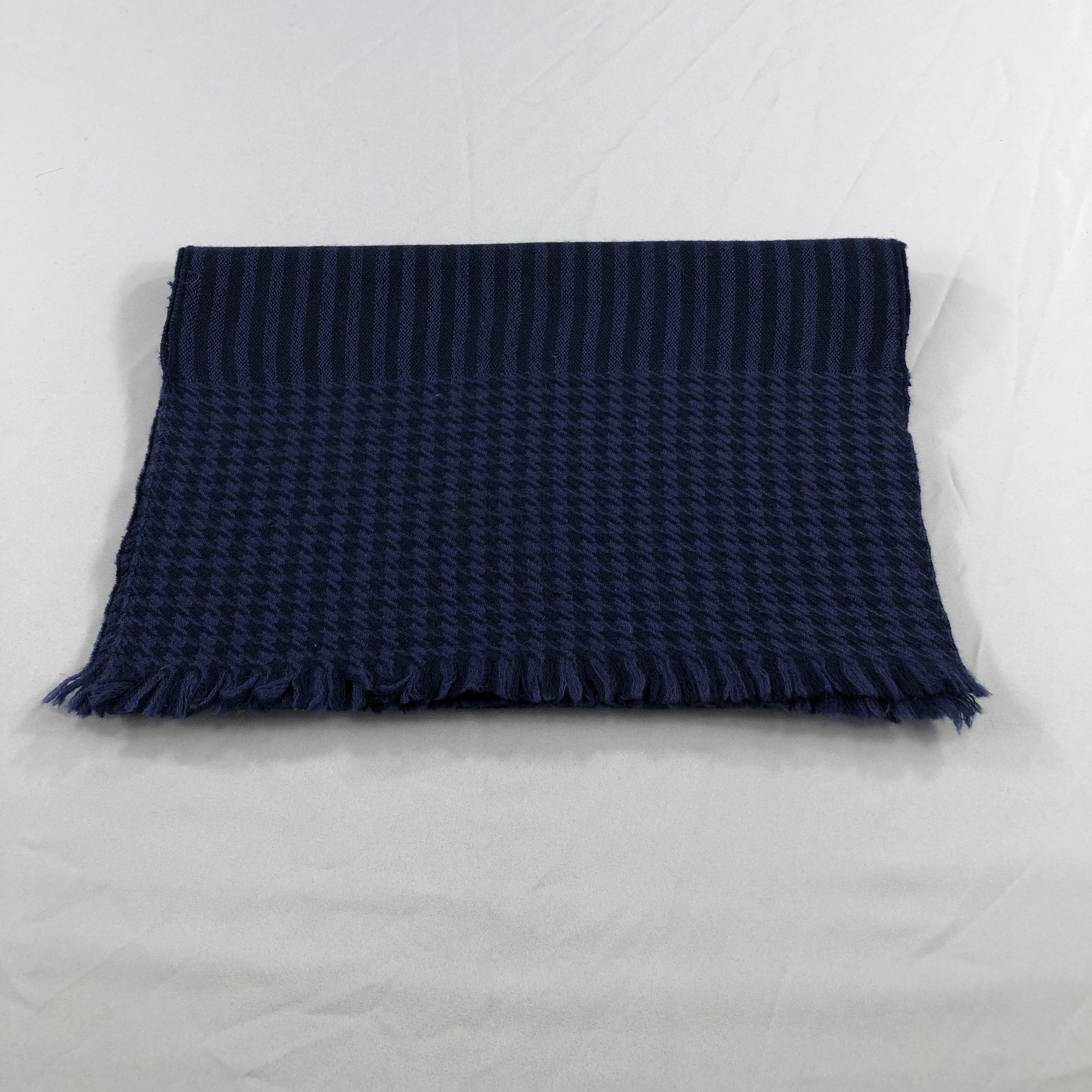 Michiko Koshino Michiko Koshino Houndstooth Wool Scarf Muffler V997 Size ONE SIZE - 3 Thumbnail
