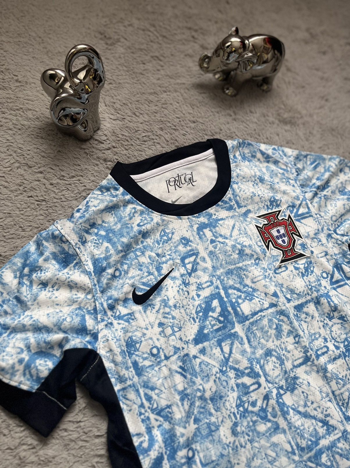 Nike Portugal shirt 24/25 away Size US S / EU 44-46 / 1 - 1 Thumbnail