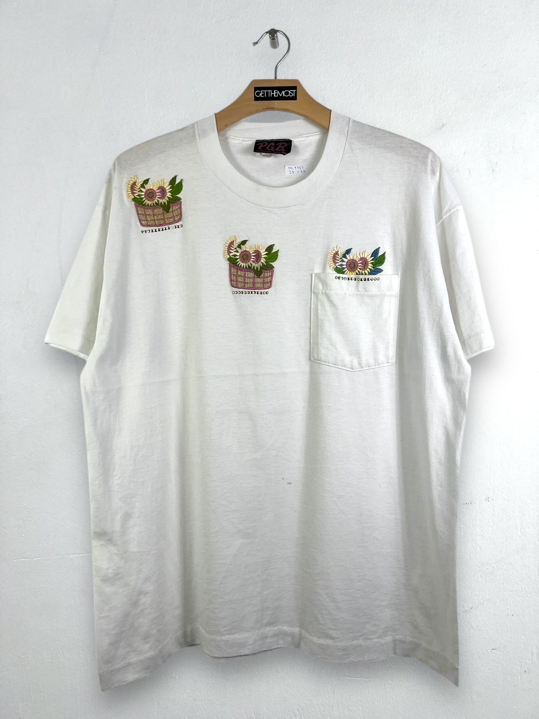 Vintage No.4783 Vintage 90s Floral Embroidery Pocket Tee (L) Size US L / EU 52-54 / 3 - 1 Thumbnail