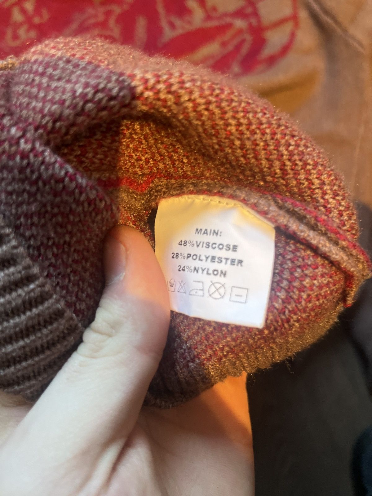 Vinyl, knitsweater