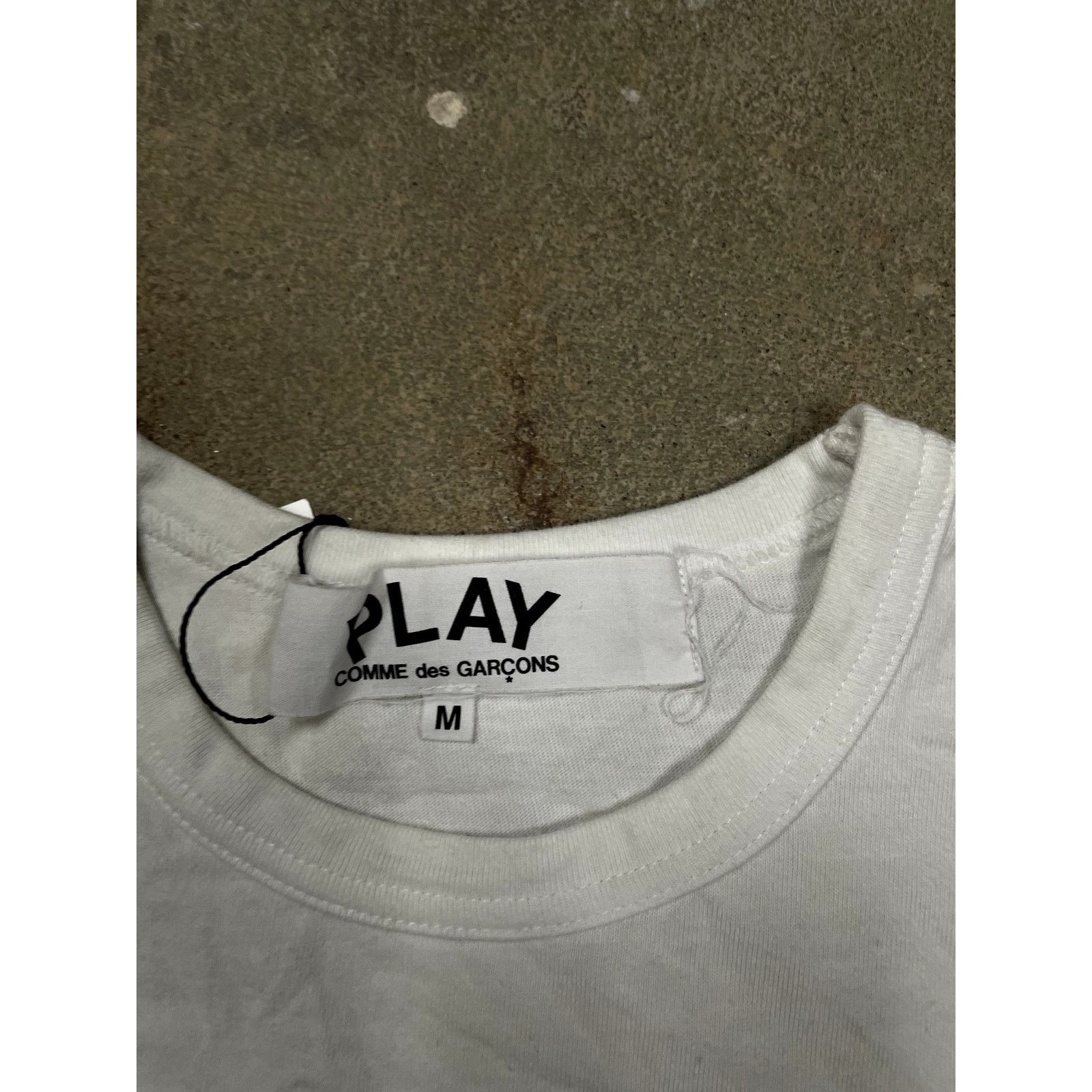 Comme des Garcons CDG Tee White Gold Heart Used Medium Size US M / EU 48-50 / 2 - 2 Thumbnail