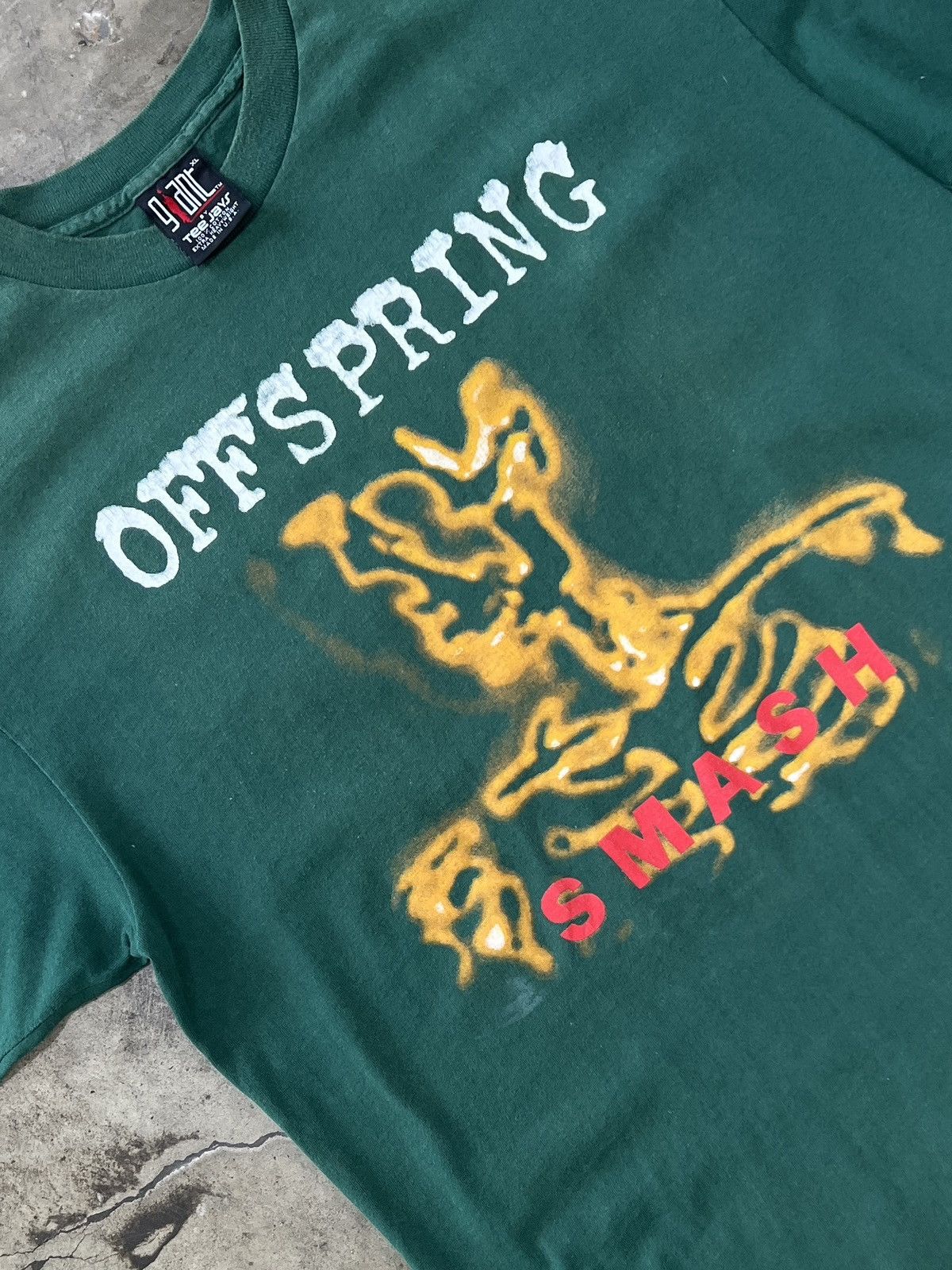 Band Tees Vintage 1994 OffSpring Smash Giant Single Stitch band Tee XL Size US XL / EU 56 / 4 - 1 Thumbnail