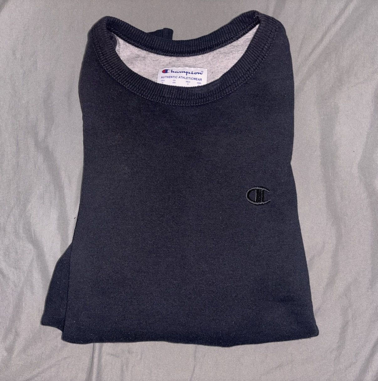 Champion Champion crew neck size medium in black Size US M / EU 48-50 / 2 - 7 Thumbnail
