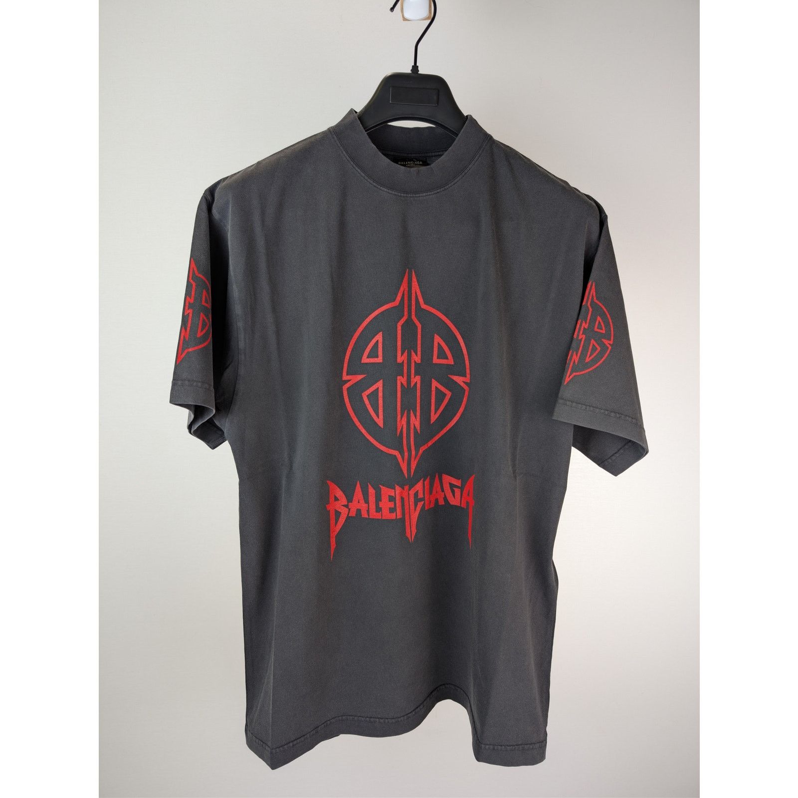 Balenciaga o1rshd1 Metal BB Vintage Jersey Medium Fit T-Shirt in Black Size US XS / EU 42 / 0 - 8 Thumbnail