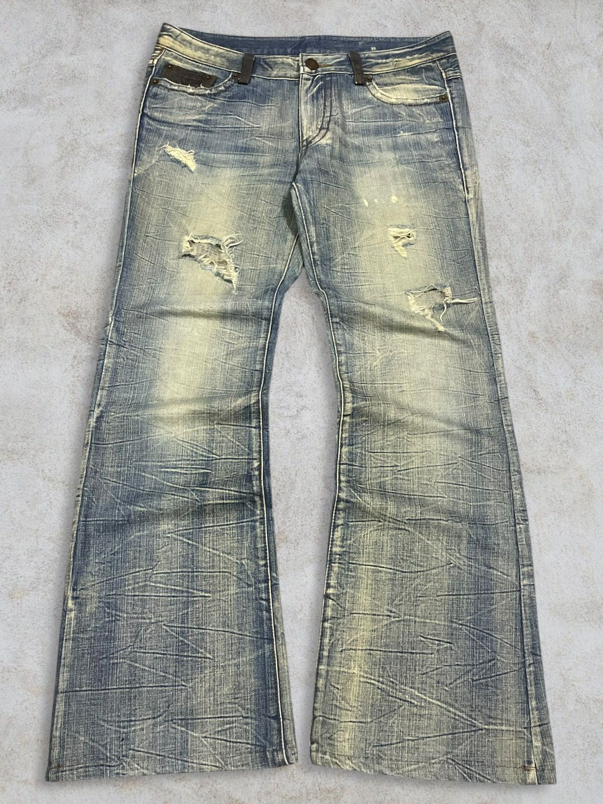 If Six Was Nine Vtg Japanese Distressed Wrinkle Texture MudWash Flared Jeans Size US 34 / EU 50 - 1 Thumbnail