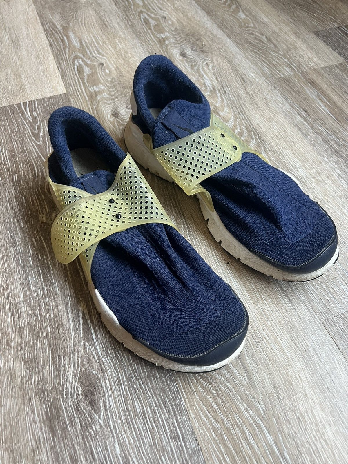Nike Nike knit shoes Size US 11 / EU 44 - 1 Thumbnail