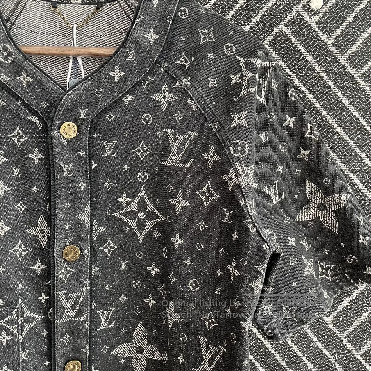 Louis Vuitton Black Patterned Short-Sleeve Button-Up Shirt. Size US M / EU 48-50 / 2 - 3 Thumbnail