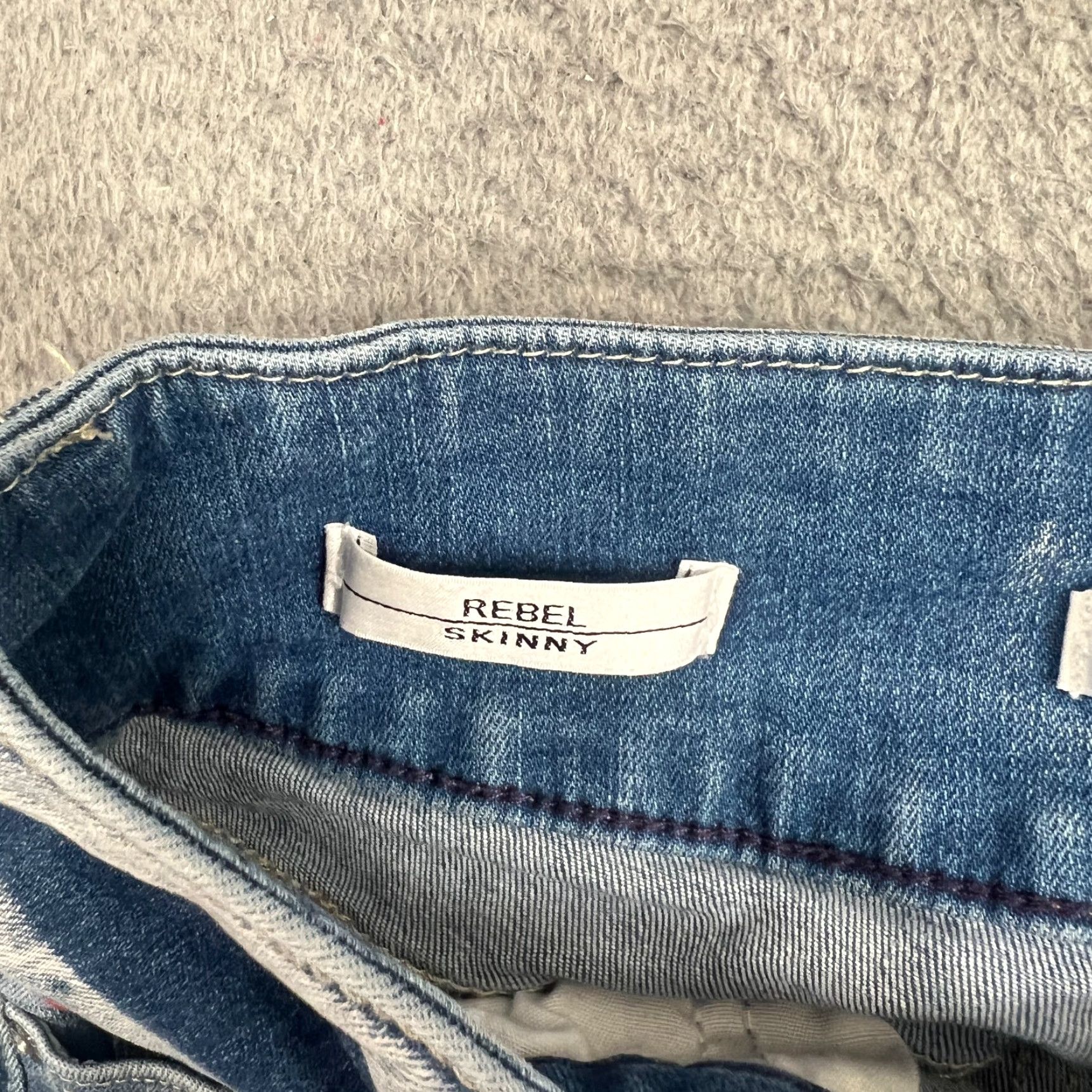 Vintage Vigoss Womens Size 25 Jeans Rebel Skinny Raw Hem Button Fly Light Wash Blue Size 42" / US 20 - 7 Thumbnail