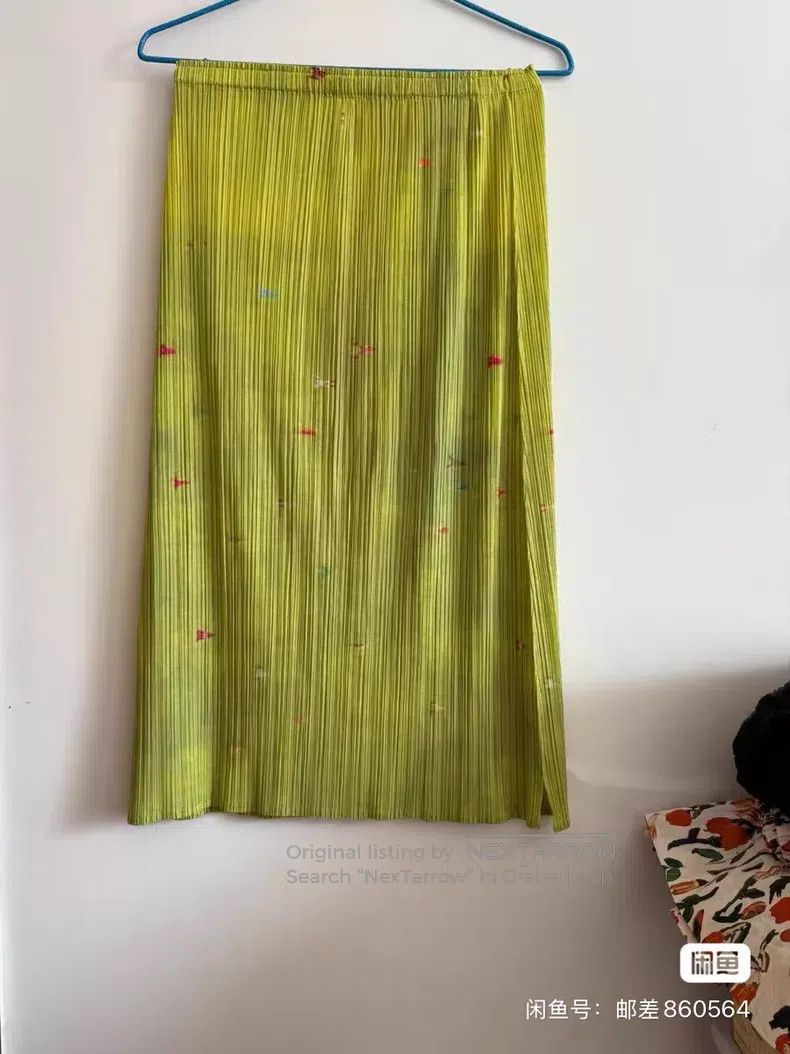 Issey Miyake Issey Miyake size:3 Avocado Green Skirt Size 31" - 2 Thumbnail
