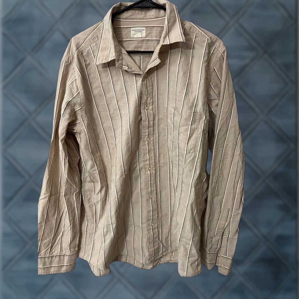 American Eagle Outfitters American Eagle Outfitters Shirt Mens Large Beige Striped Long Sleeve Button-Down Size US L / EU 52-54 / 3 - 1 Thumbnail