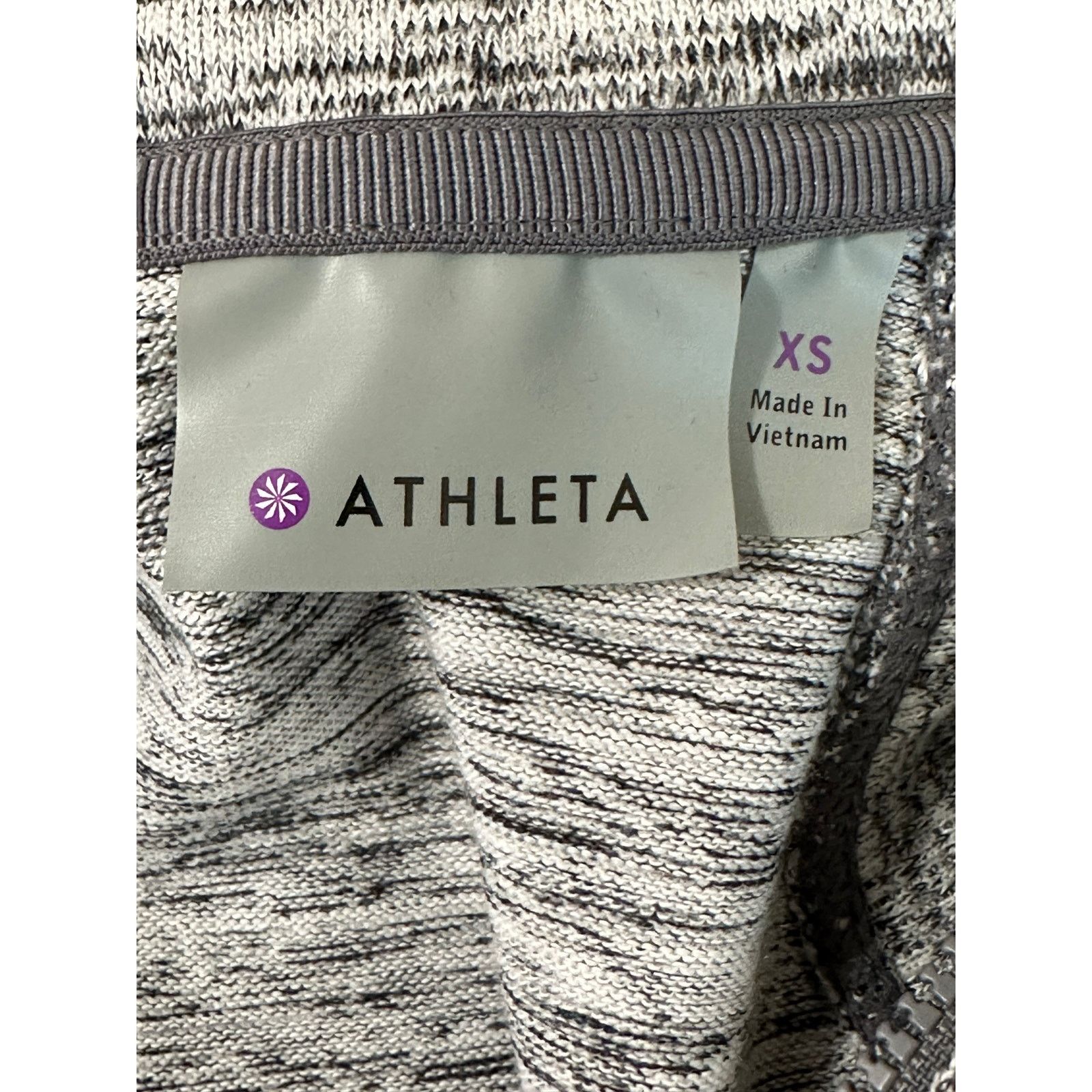 Athleta Athleta heathered gray blissful balance hooded vest Size XS Size XS / US 0-2 / IT 36-38 - 3 Thumbnail