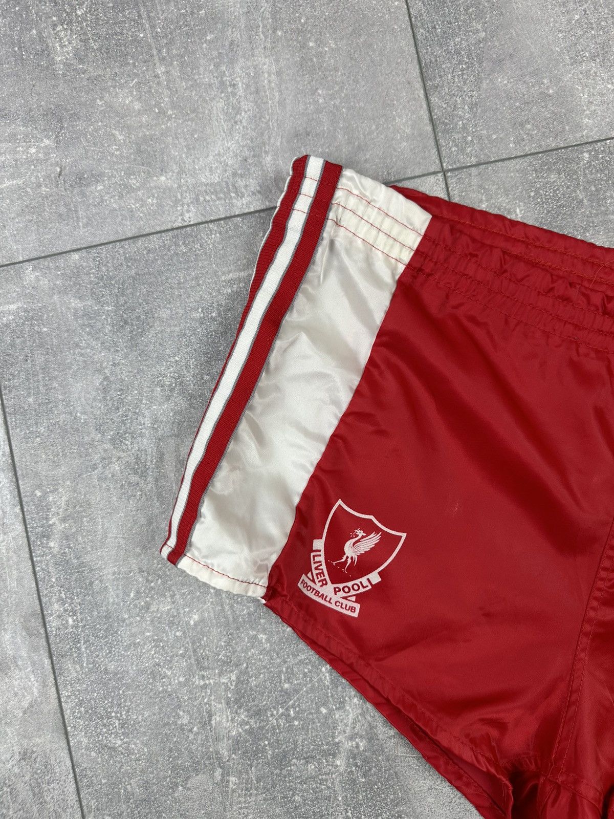 Adidas Adidas Liverpool FC Vintage Rare 1989 Short Size US 32 / EU 48 - 2 Thumbnail
