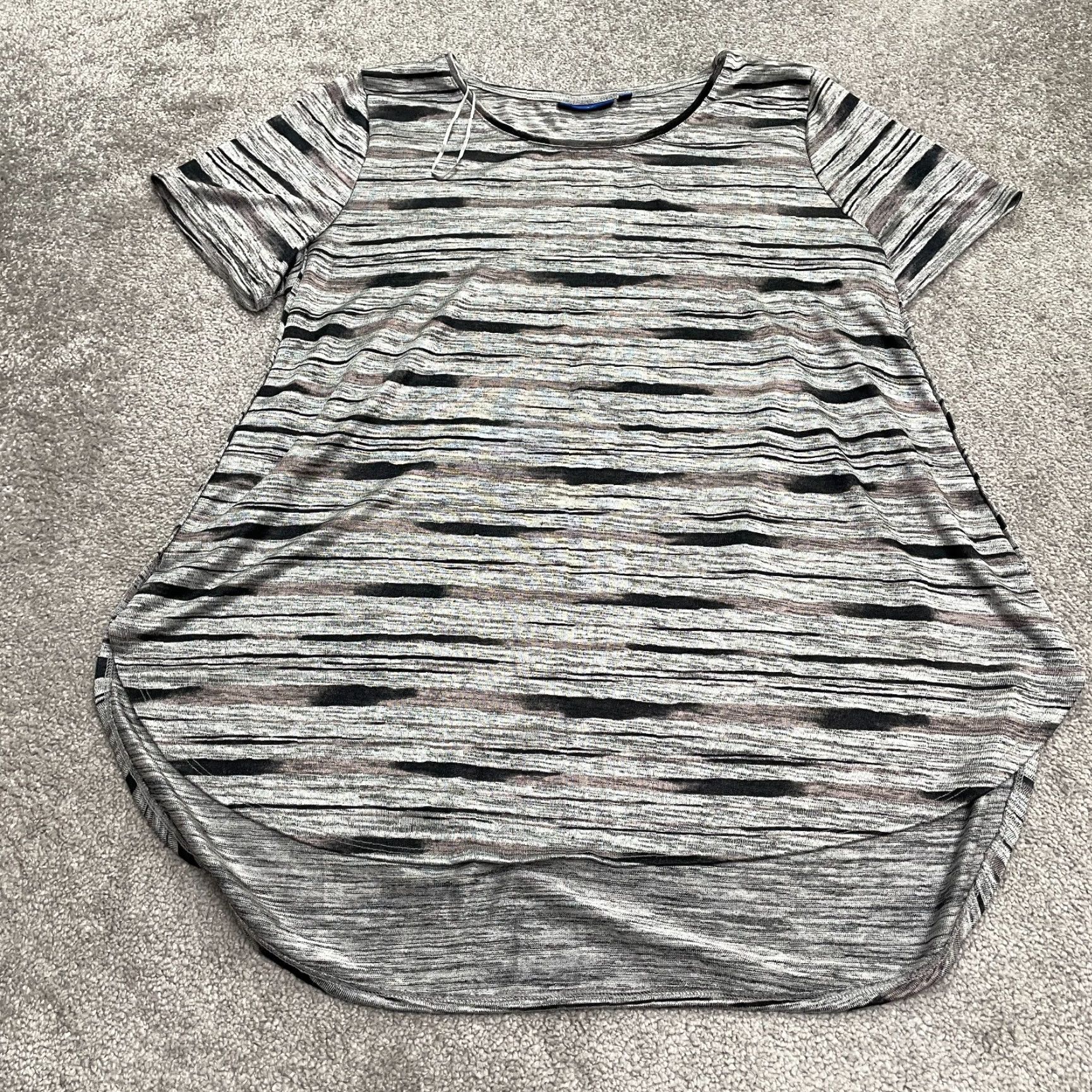 Apt. 9 Apt. 9 Shiny Long Tunic T-Shirt Womens XL Multicolor Short Sleeve Round Neck Polover? (note: "Pullover" exact) Size XL / US 12-14 / IT 48-50 - 2 Thumbnail
