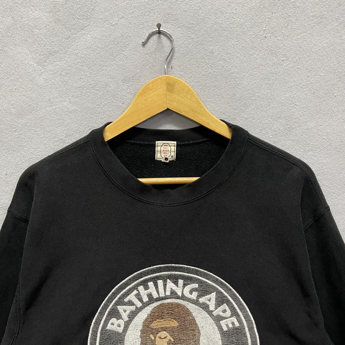 Bape Vintage A Bathing Ape BAPE “Busy Works” Crewneck Sweatshirt Size US L / EU 52-54 / 3 - 2 Thumbnail
