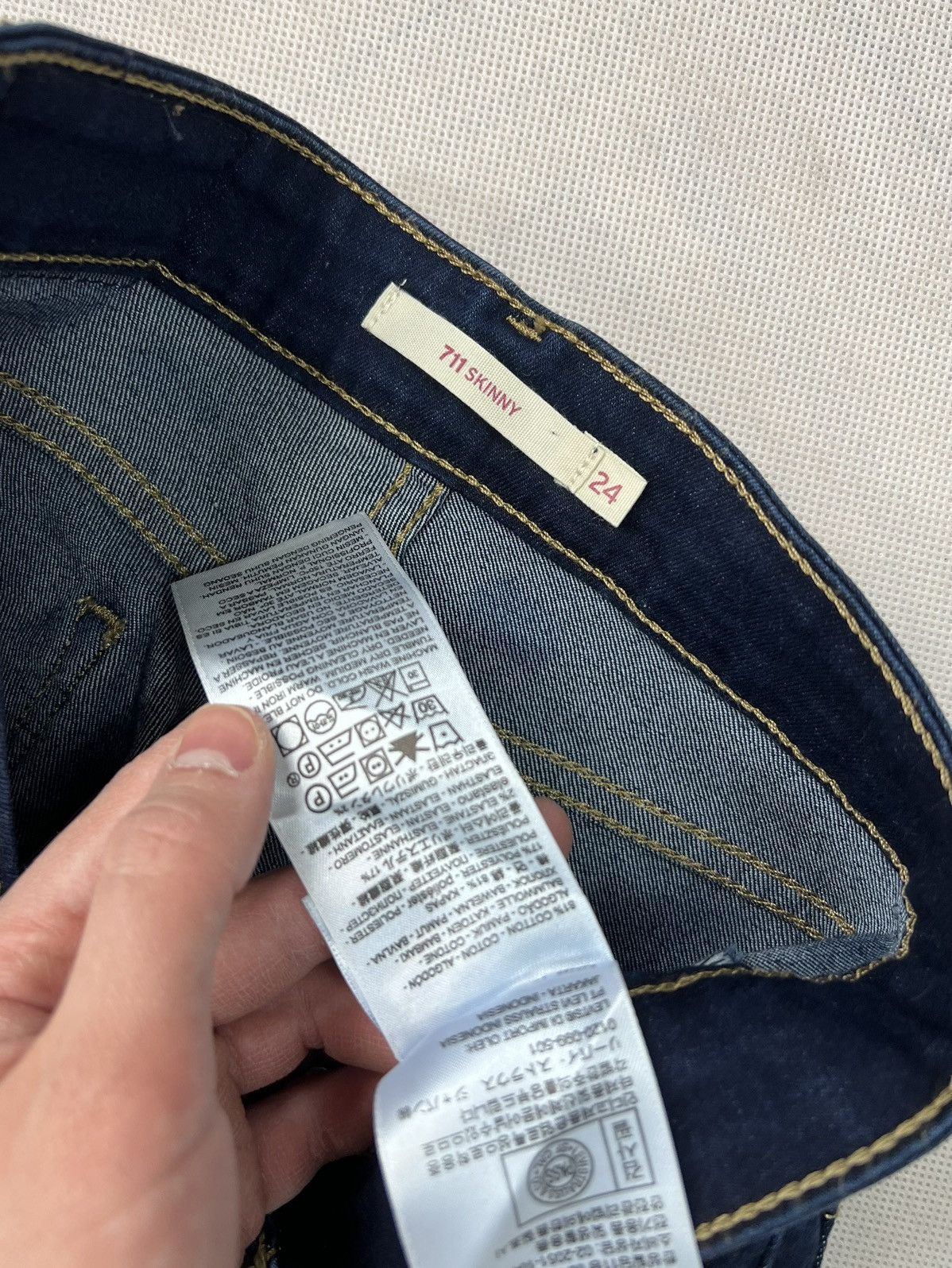 Levi's Pants Levi’s 711 Skinny Jeans Women Size 24" / US 00 / IT 34 - 4 Thumbnail