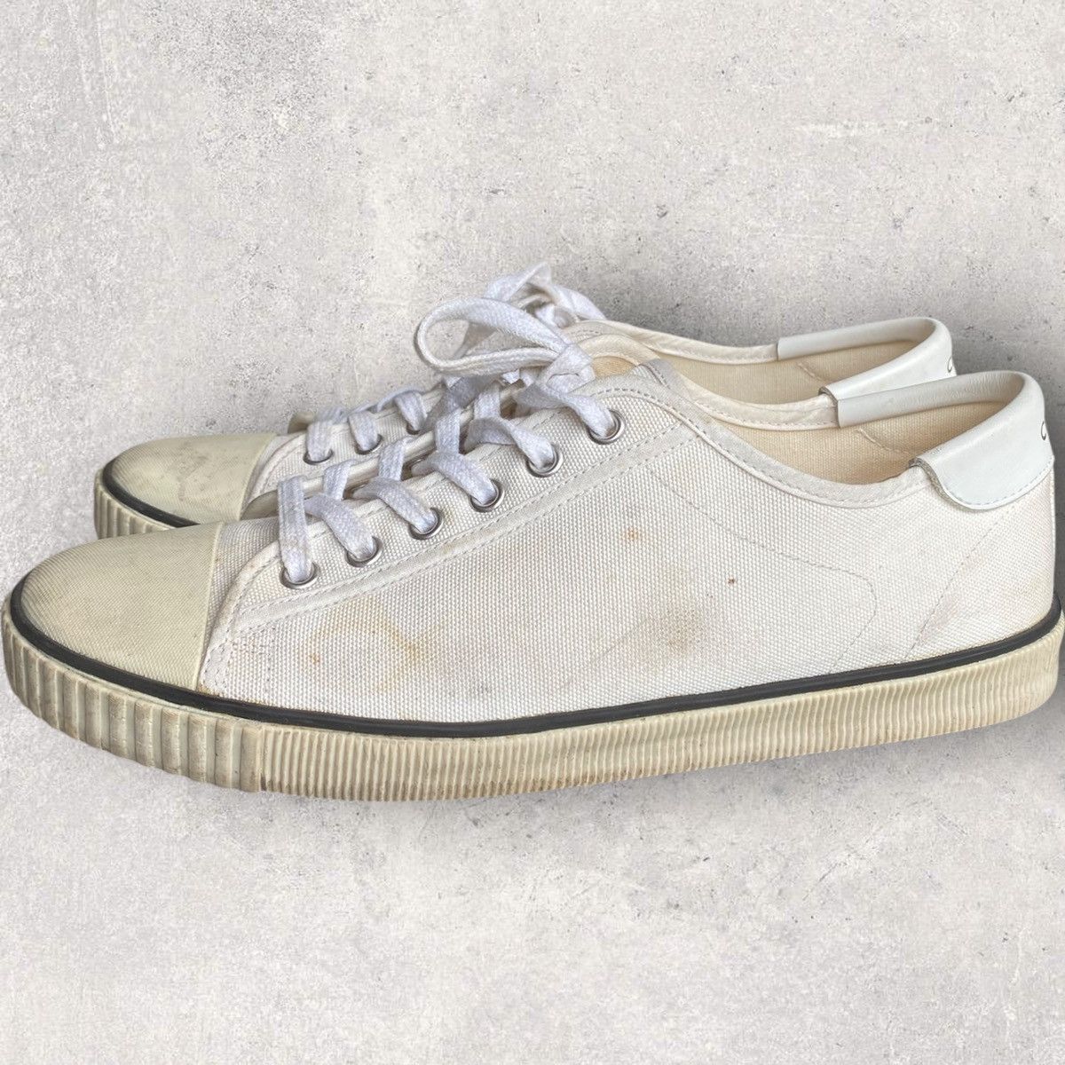 Celine Celine Blank Low Top Sneakers Size US 8 / EU 41 - 2 Thumbnail