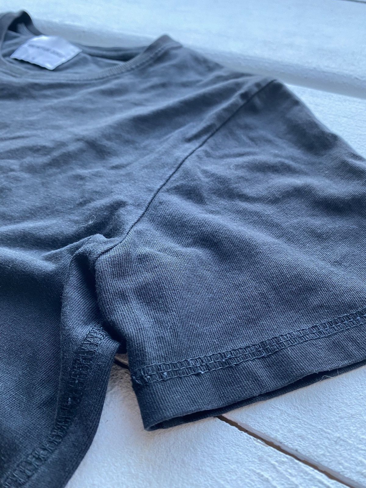 Japanese Brand × Mki Miyuki Zoku × Vintage Mki Miyuki Zoku Black Sun Faded Centre Logo Mens T Shirt s Size US S / EU 44-46 / 1 - 5 Thumbnail
