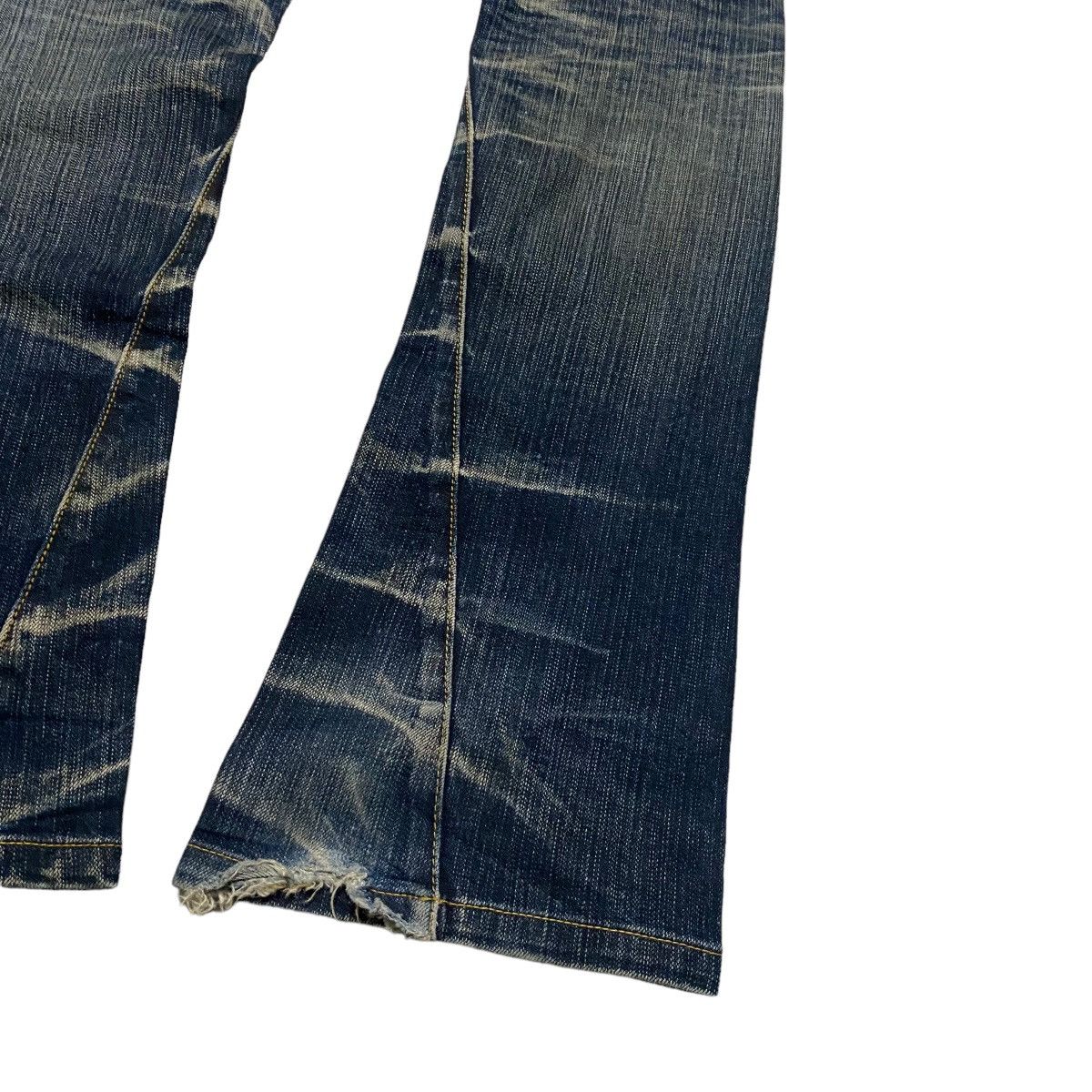 Tornado Mart Tornado Mart Spiral Cut Low Flare Jeans Distressed Size US 31 - 15 Thumbnail