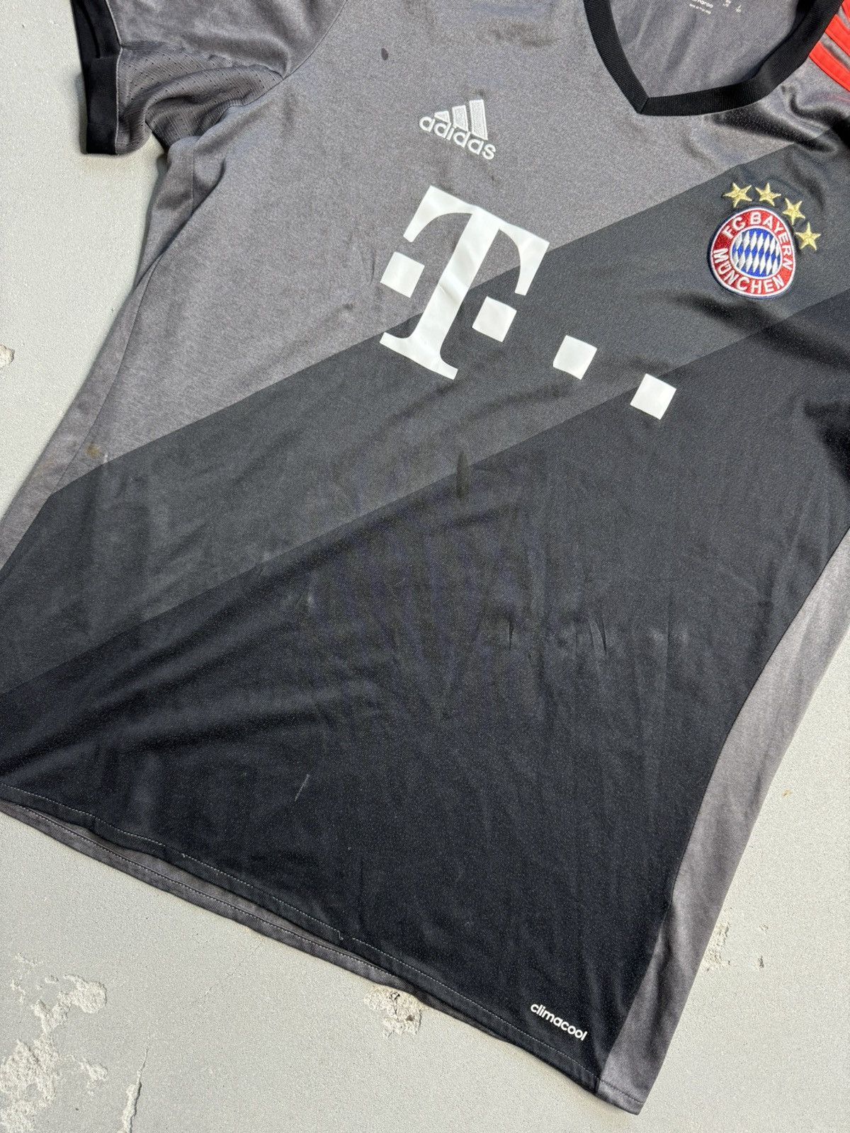 Adidas Adidas Bayern Munich 2016 2017 Away Football Soccer Jersey Size US L / EU 52-54 / 3 - 3 Thumbnail