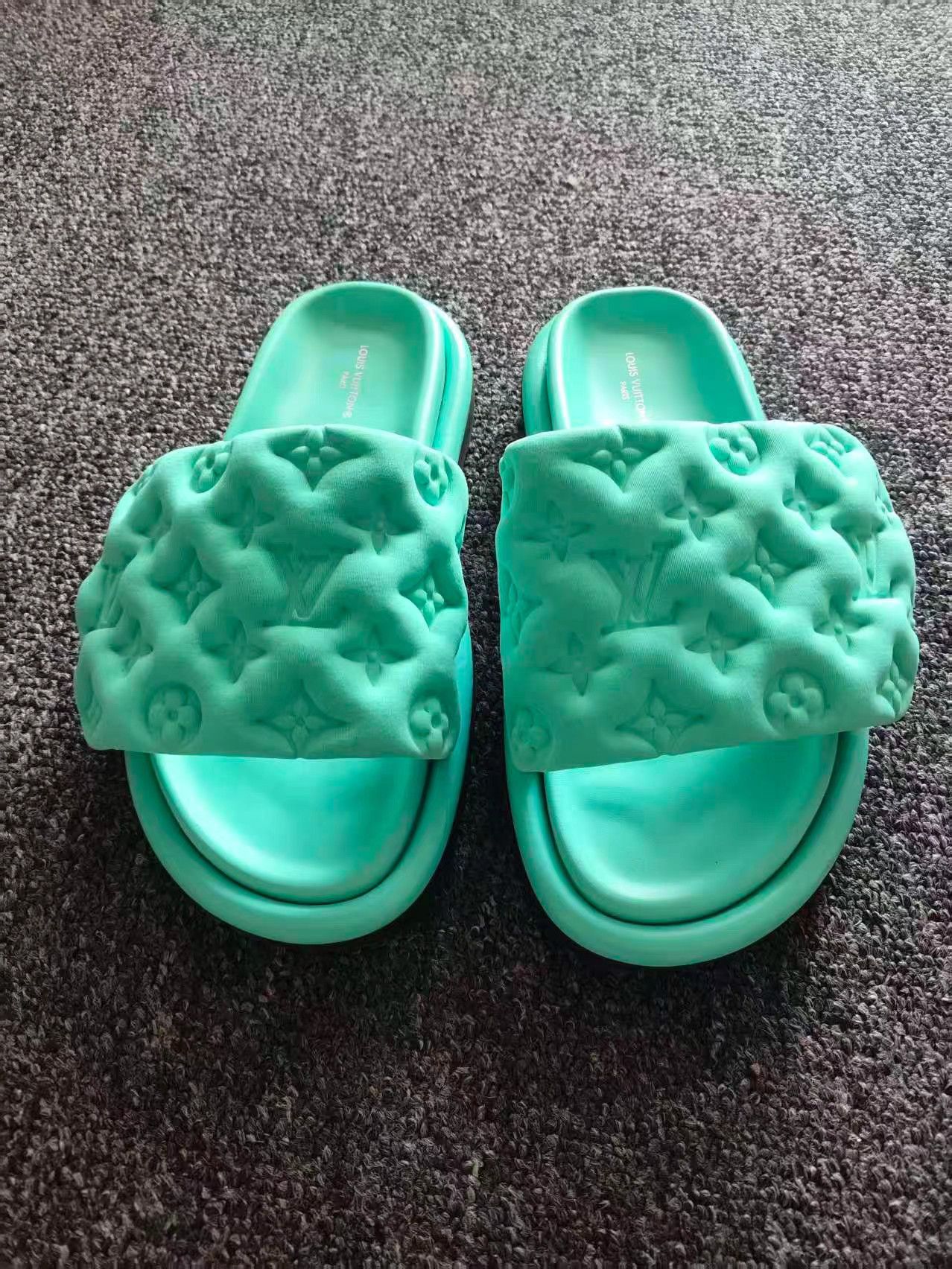 Louis Vuitton LOUIS VUITTON Debossed Pattern Slip-On Slide Sandals K13 Size US 7 / IT 37 - 2 Thumbnail