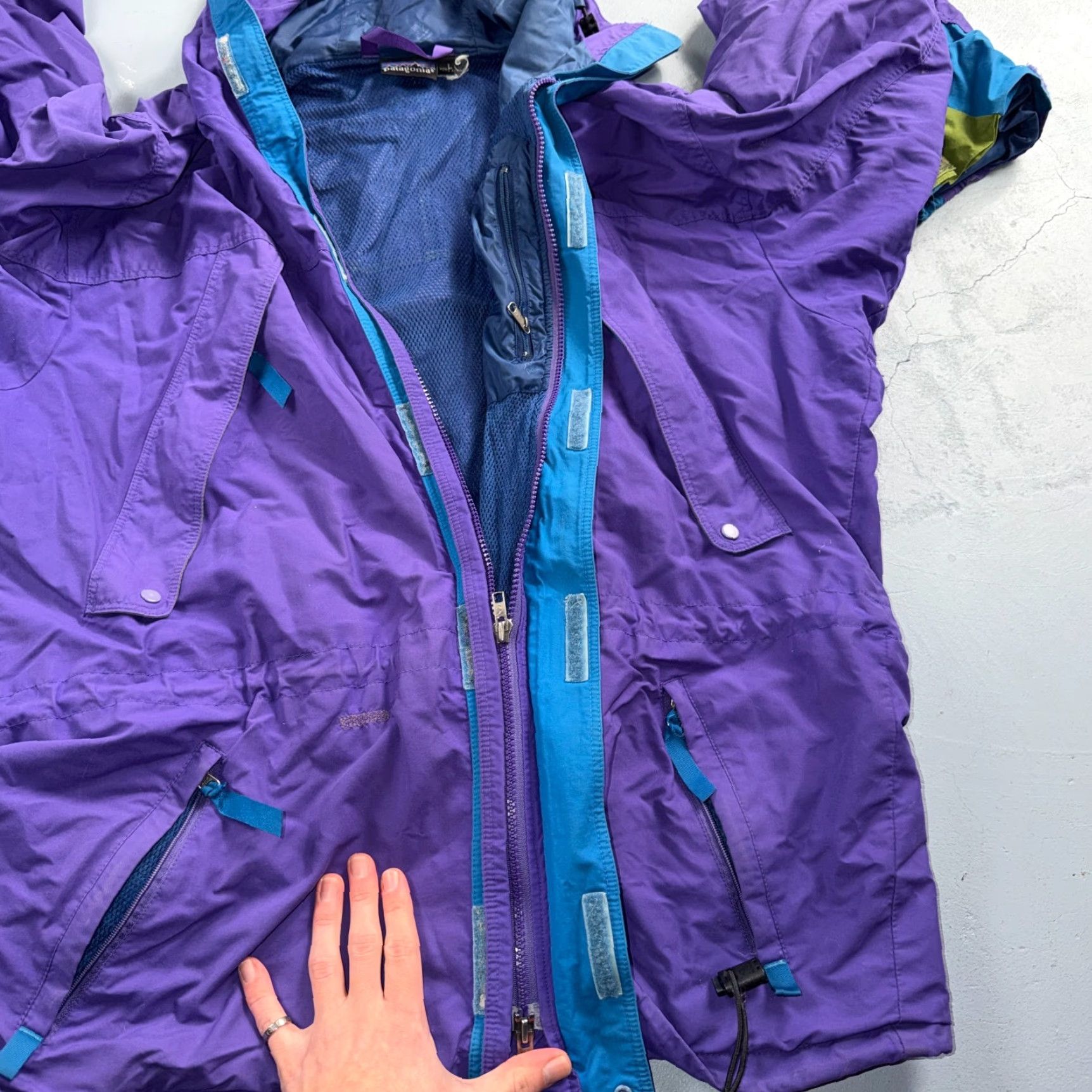 Patagonia VINTAGE Patagonia Hooded Jacket Mens L Purple Windbreaker 90s Rain Parka Zip Size US L / EU 52-54 / 3 - 6 Thumbnail