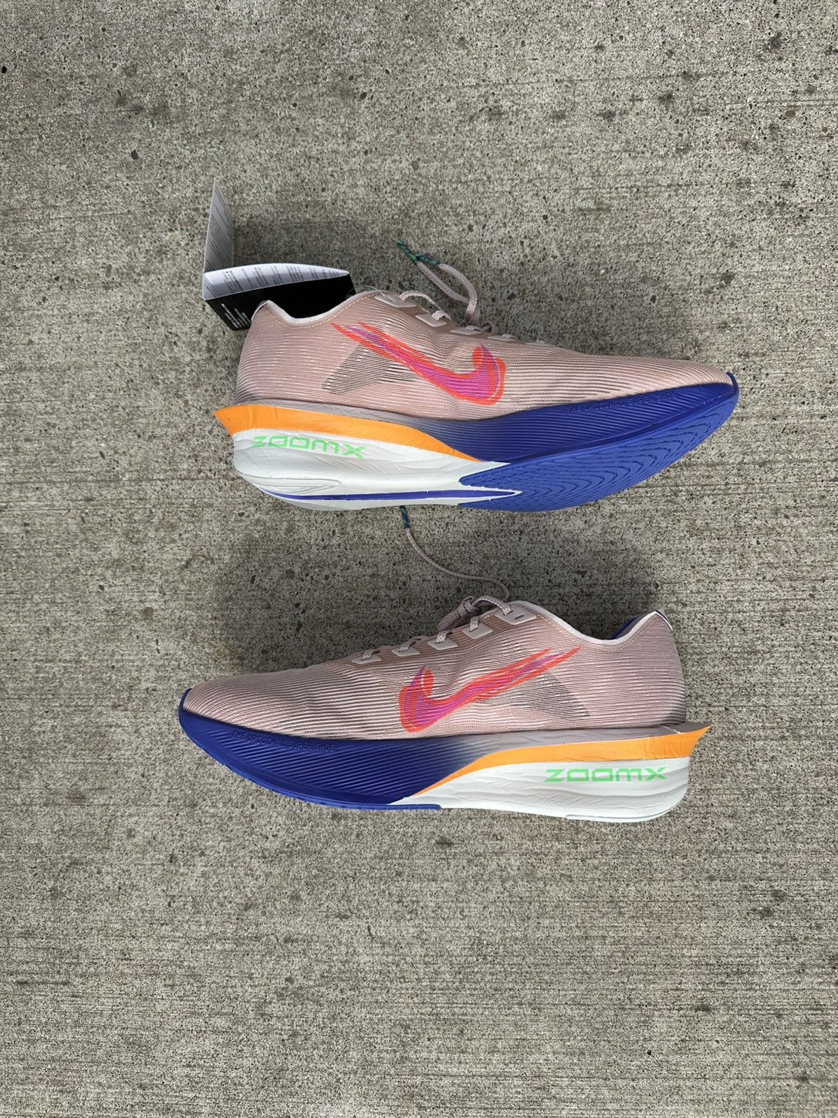Nike Nike Vaporfly 4 Size US 11 / EU 44 - 2 Thumbnail