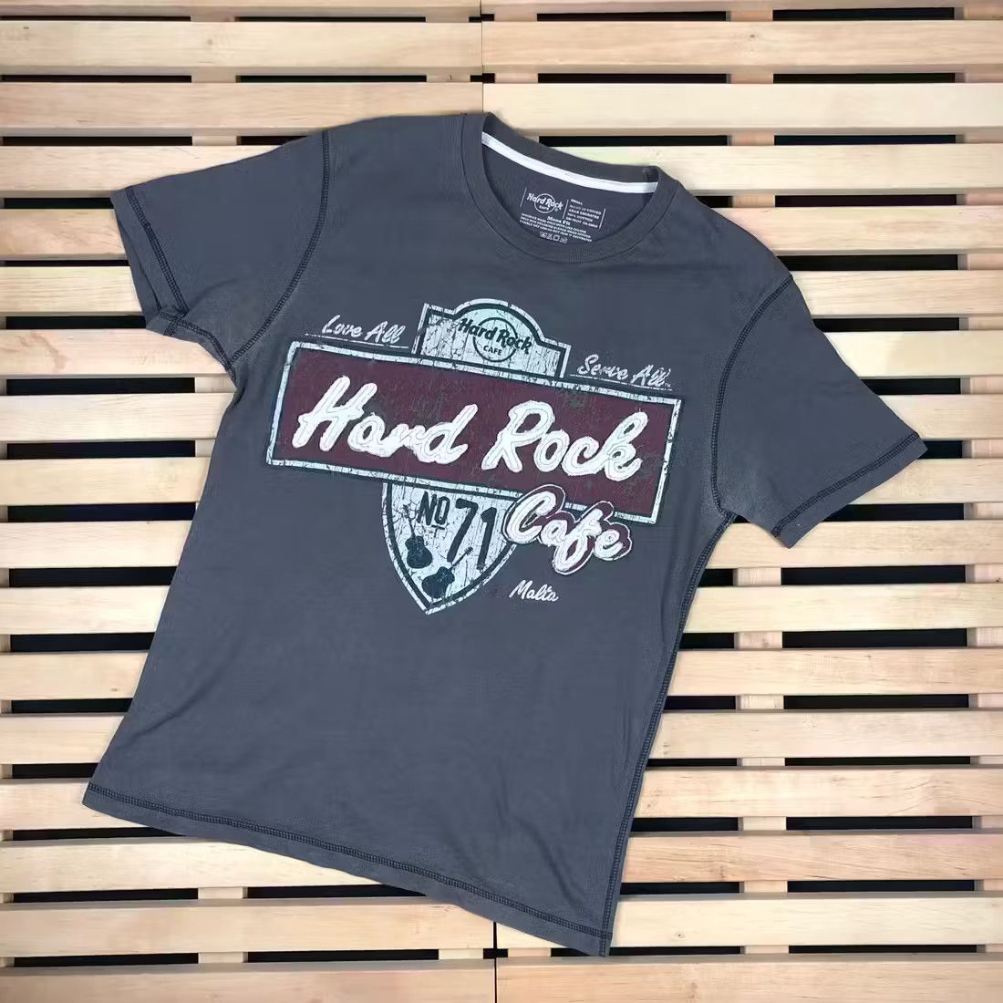 Band Tees × Hard Rock Cafe × Vintage Mens Vintage 90s T Shirt Hard Rock Cafe Malta Size S Size US S / EU 44-46 / 1 - 1 Thumbnail
