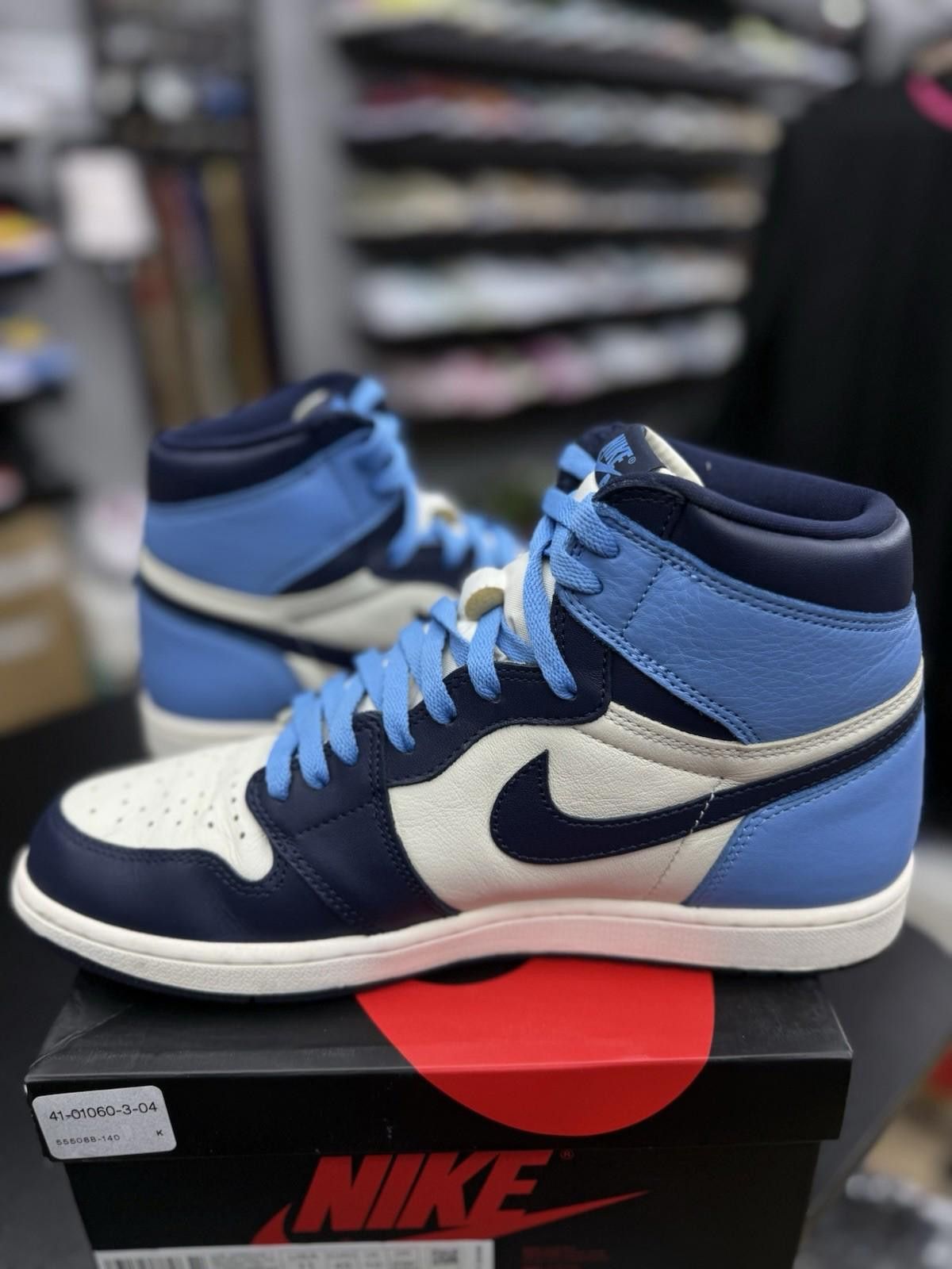 Jordan Brand Size 11 - Jordan 1 Retro OG High Obsidian UNC 2019 Size US 11 / EU 44 - 5 Thumbnail