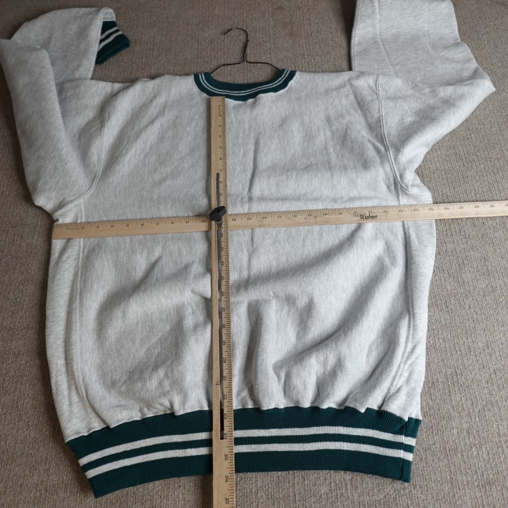 Champion VINTAGE Champion Reverse Weave Sweatshirt XL Gray Men Crew Neck Pullover Size US XL / EU 56 / 4 - 7 Thumbnail