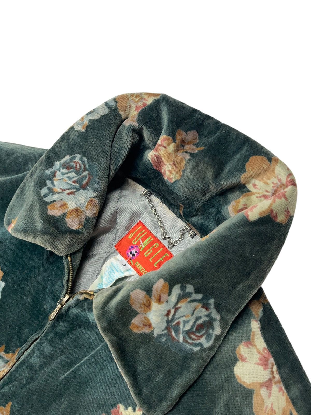 Kenzo × Vintage Vintage Kenzo Jungle Floral Velvet Jacket Skirt Suit Size S / US 4 / IT 40 - 11 Thumbnail