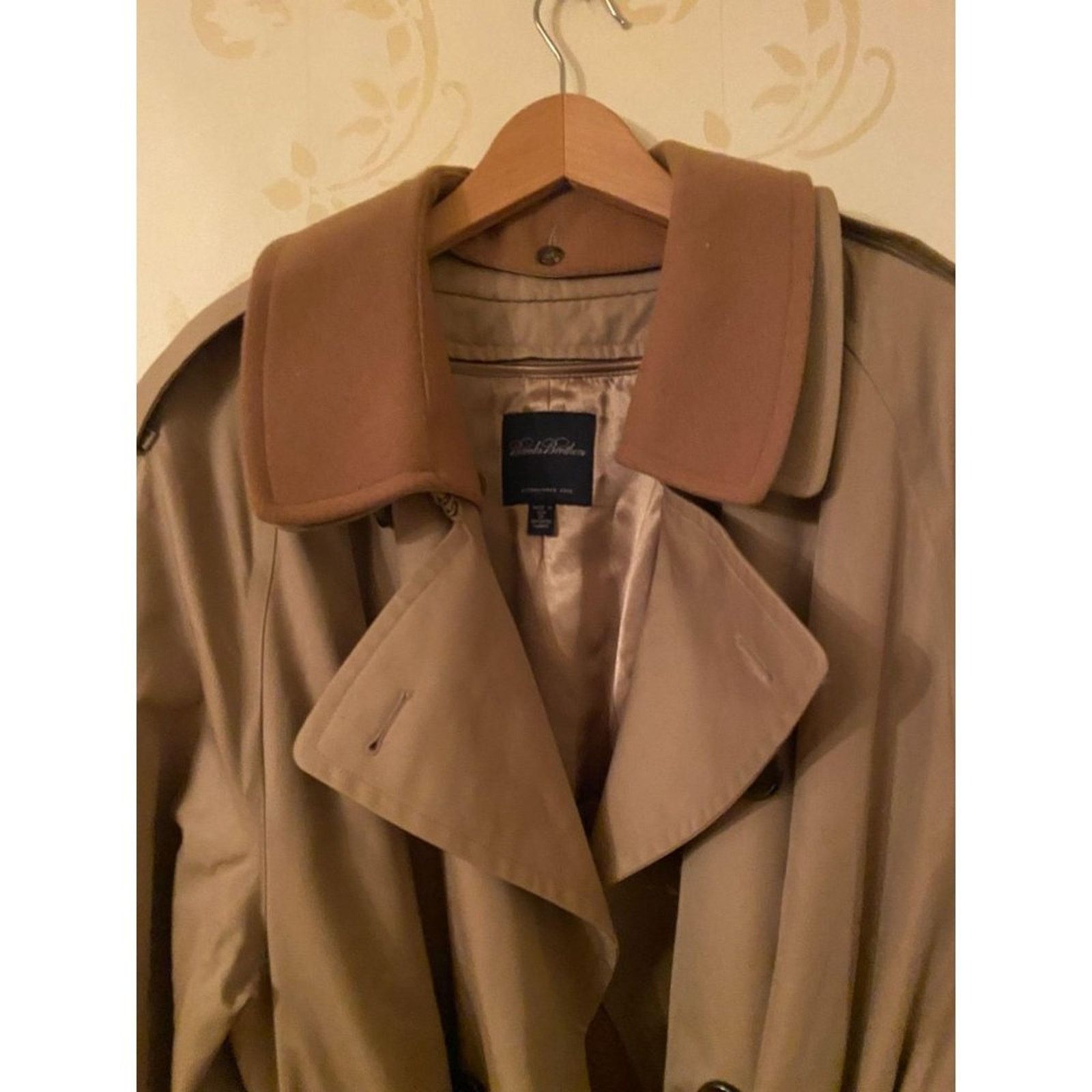 Brooks Brothers Men's Brooks Brothers Double-Breasted Khaki Trench Coat Size US S / EU 44-46 / 1 - 5 Thumbnail