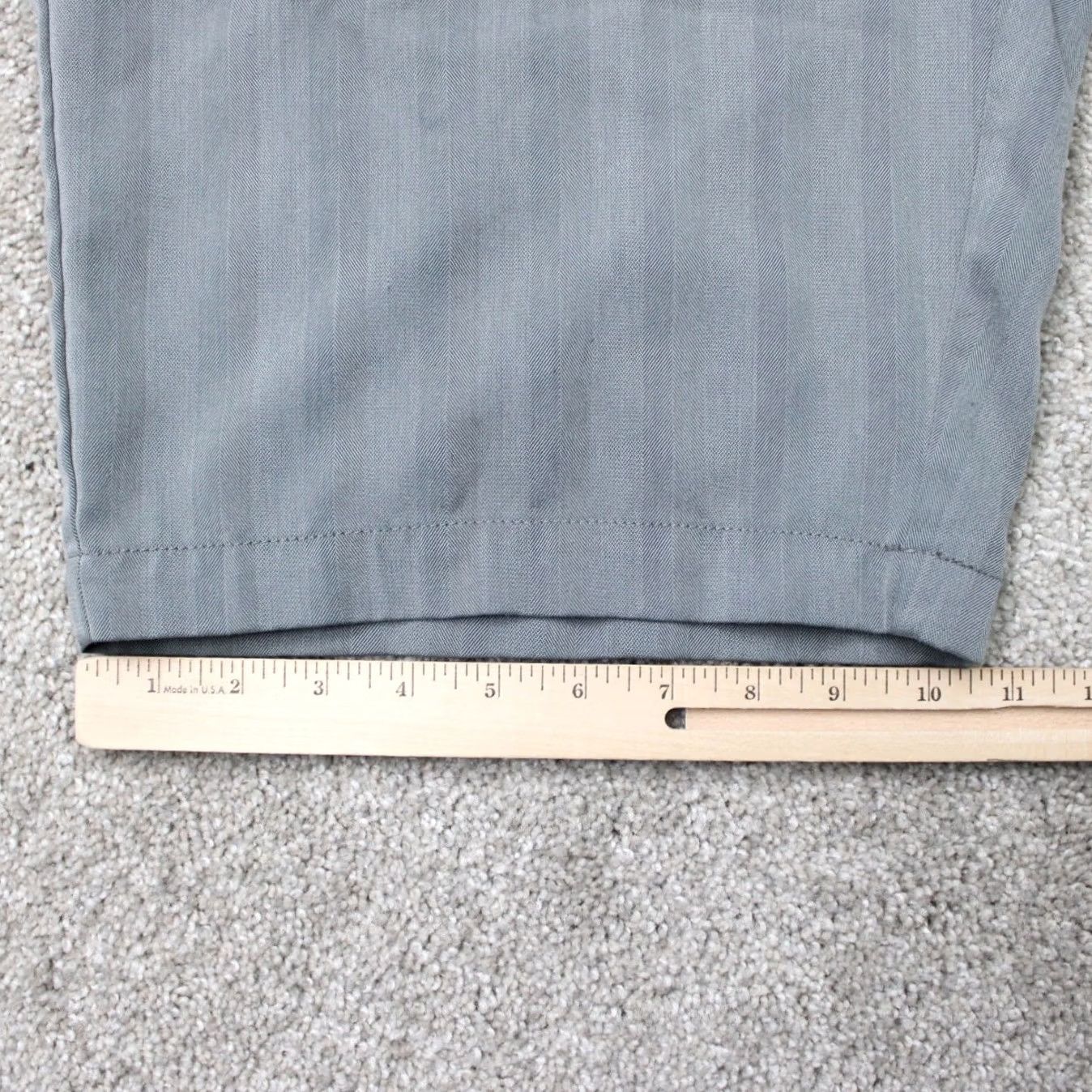 TravisMathew Travis Mathew Shorts Mens 36 Gray Striped Golf 10" Poly/Rayon Stretch Flat Front Chino Ballistic? Size US 36 / EU 52 - 4 Thumbnail