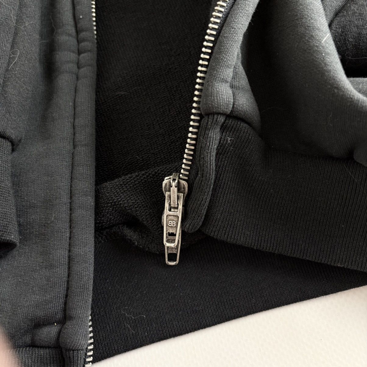 Balenciaga Balenciaga incognito Hoodie Size US L / EU 52-54 / 3 - 4 Thumbnail