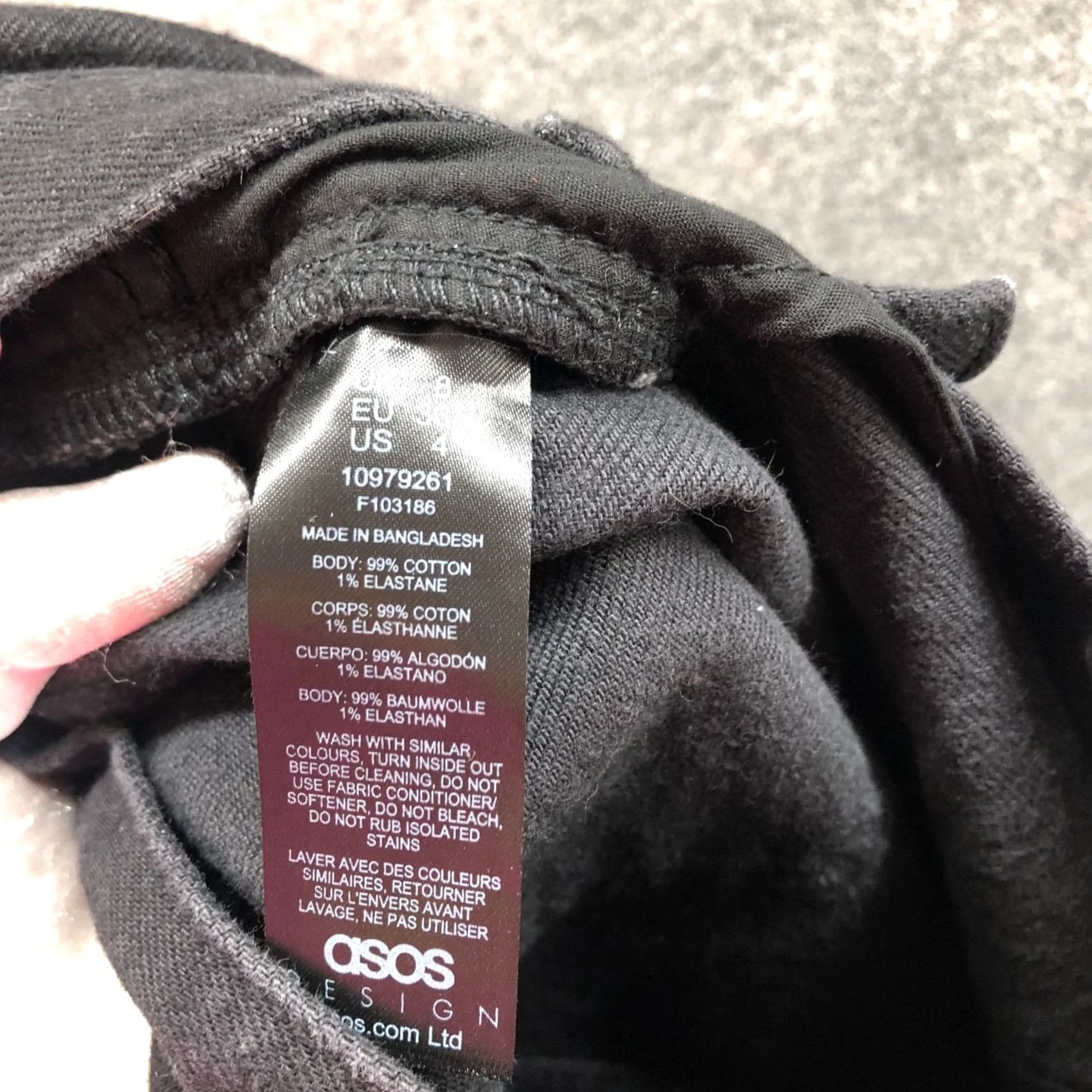 Asos ASOS High Waisted Denim Shorts Womens 4 Black Relaxed Jeans Shorts Solid Denim 5-Pocket Womens 4 Black Short Size 27" / US 4 / IT 40 - 8 Thumbnail