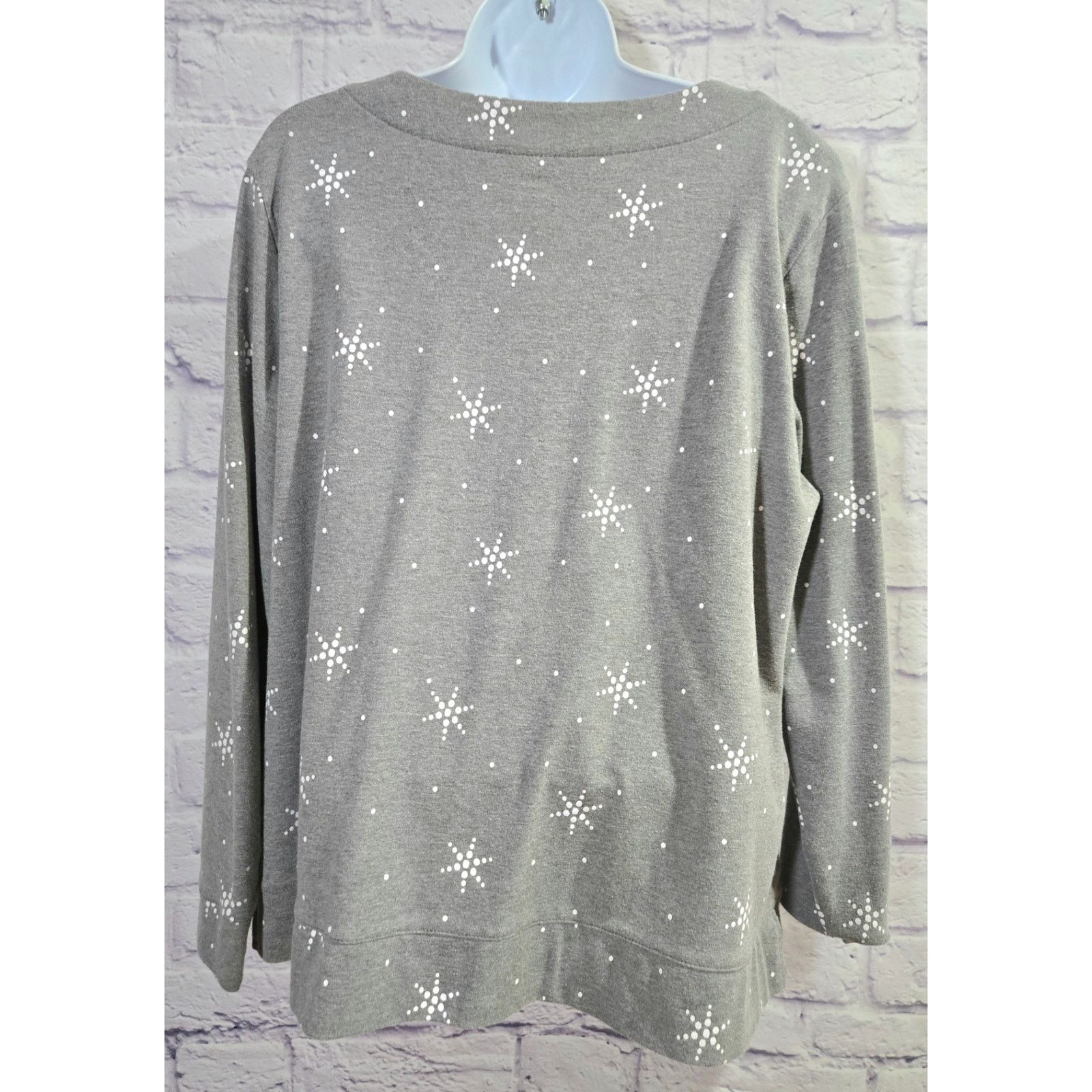 Other Croft & Barrow Gray White Snowflakes Long Sleeve Top XL Size XL / US 12-14 / IT 48-50 - 3 Thumbnail