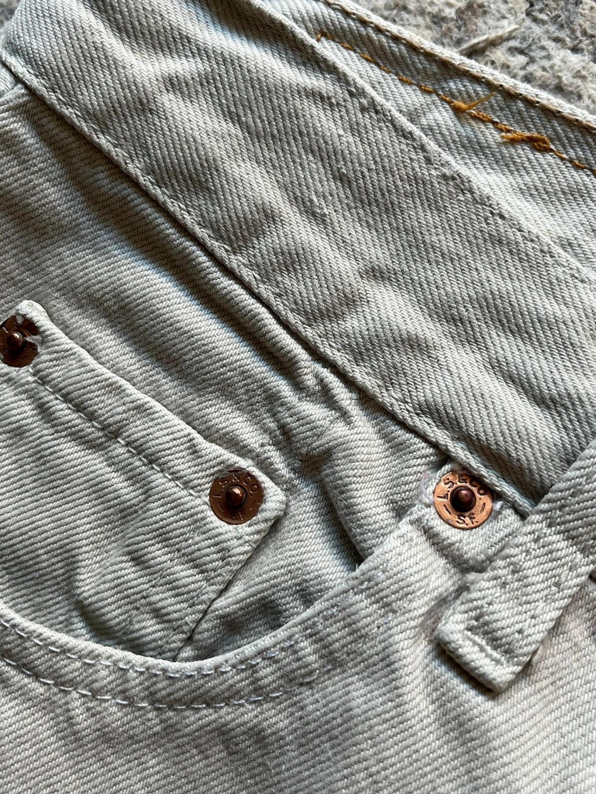 Levi's Levi’s 681 02 W 31 L 32 Beige 1998 Made in Spain Orange Tab Size US 31 - 3 Thumbnail